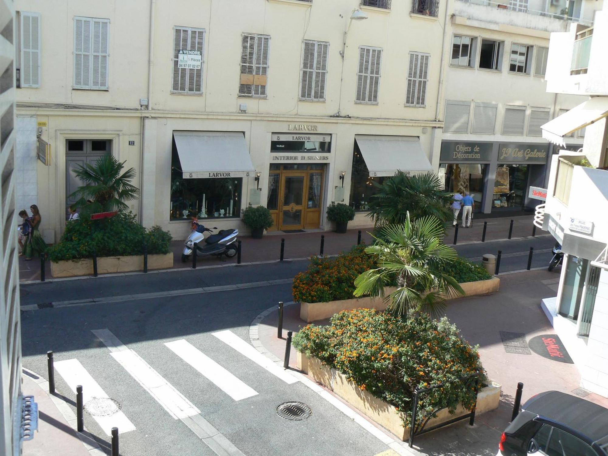 Apartment Freres Pradignac