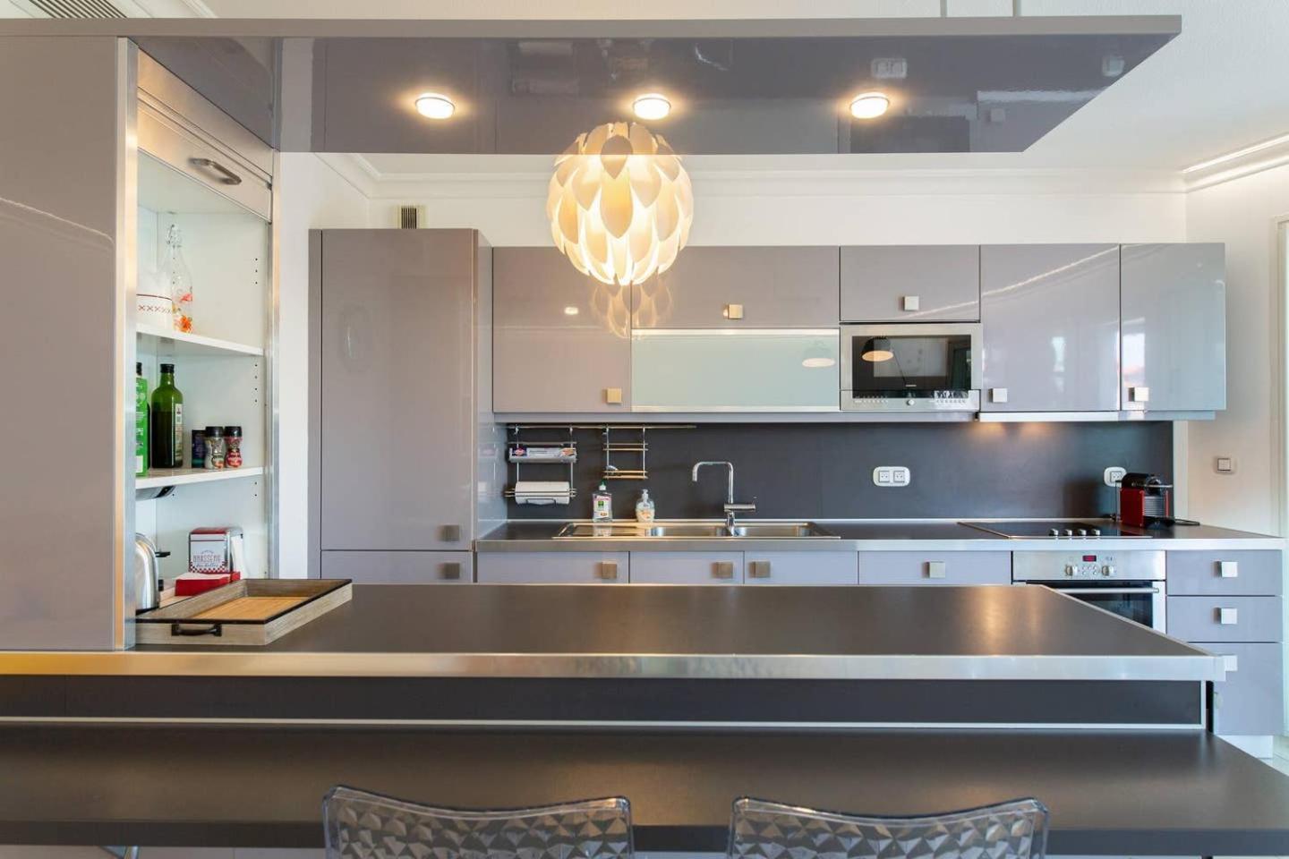 Apartment Martinez Area: Modern 3 Bedrooms W/ Terrace *