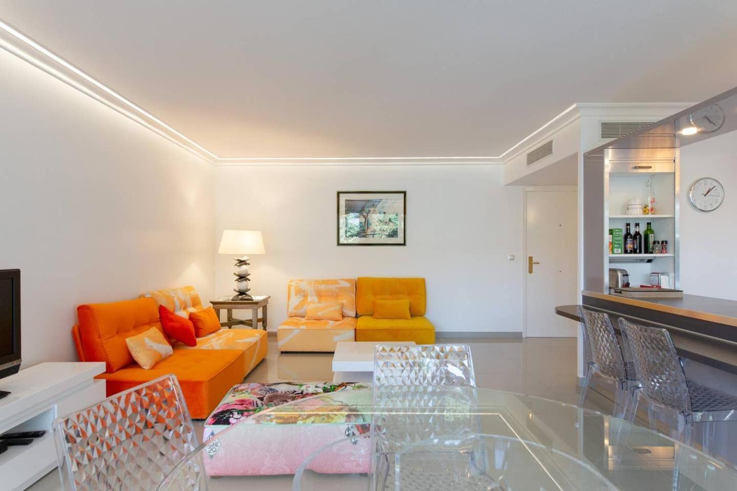 Apartment Martinez Area: Modern 3 Bedrooms W/ Terrace *