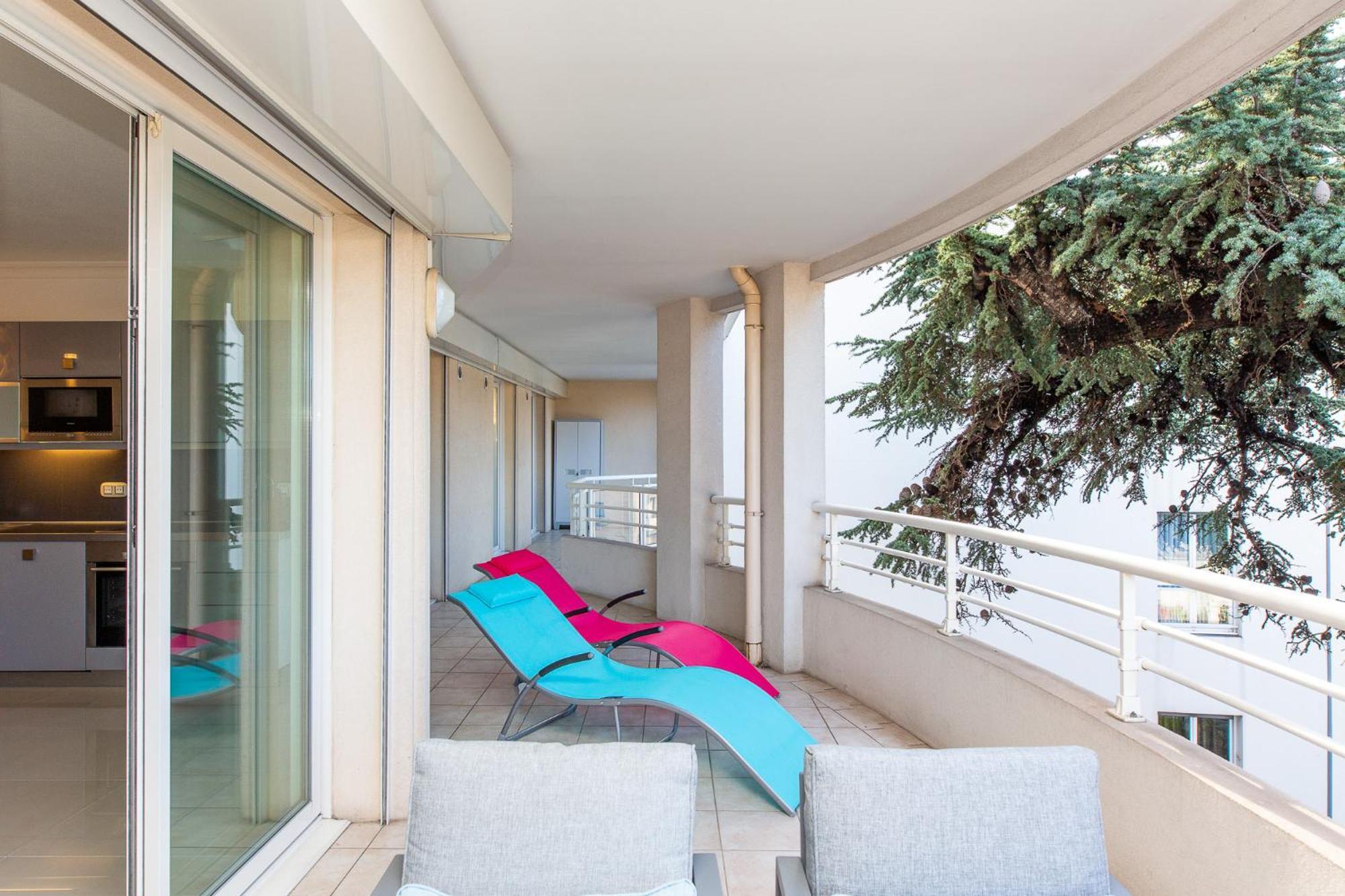 Apartment Martinez Area: Modern 3 Bedrooms W/ Terrace Cannes