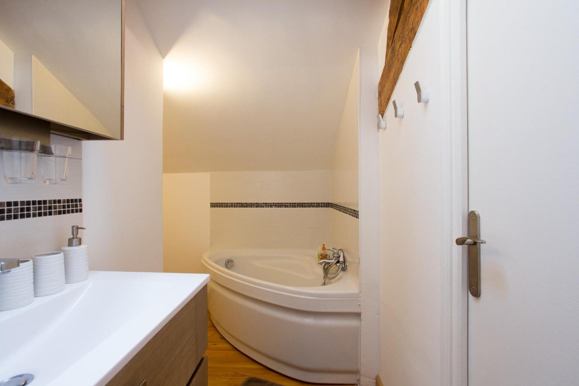 Lb Vacation I Big Loft 107m2, 10min Walk To Palais Des Festivals Cannes