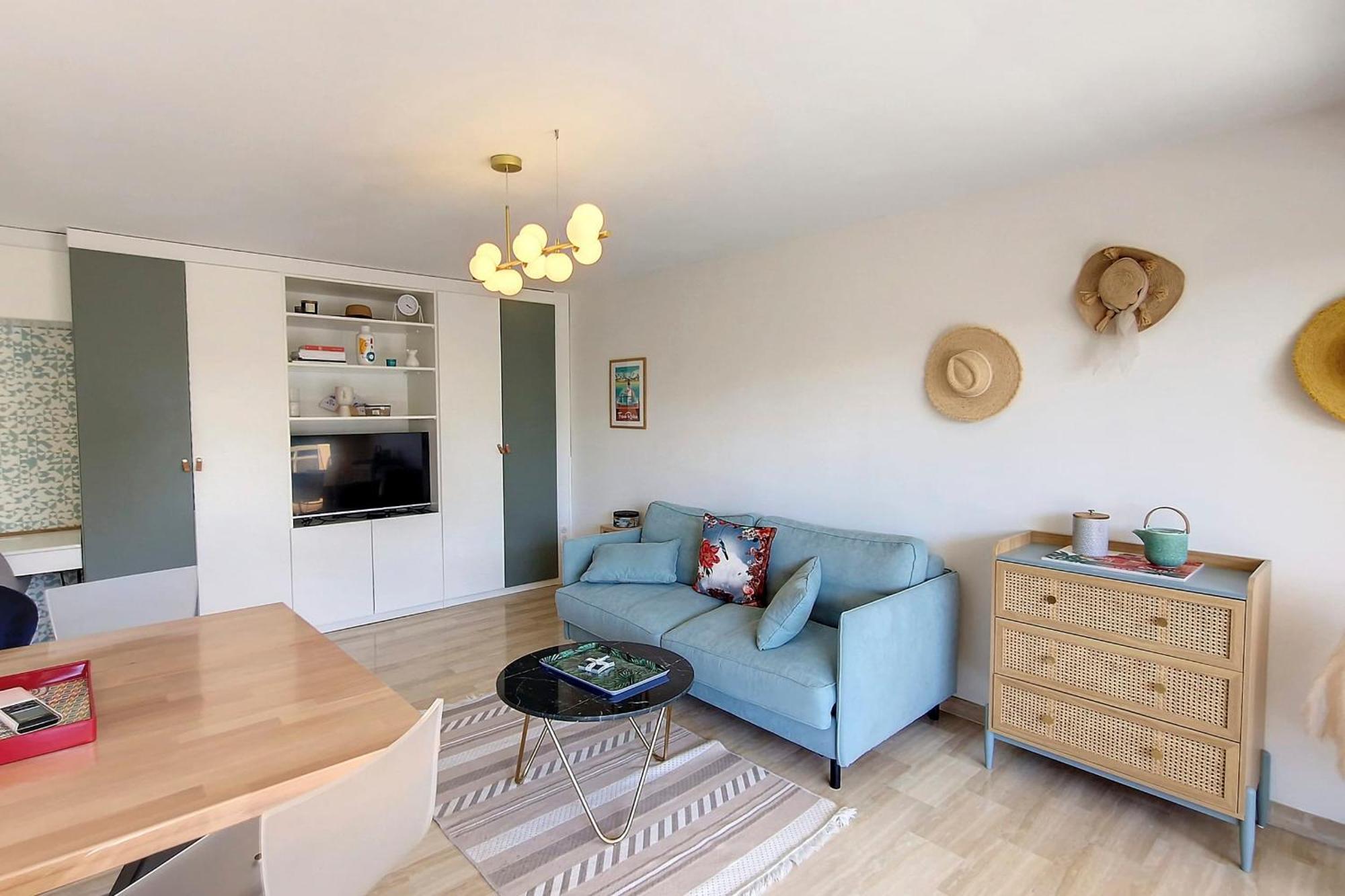 Holiday home Henri Camille Real Estate -beautiful One Bedroom Swimming Pool And Parking