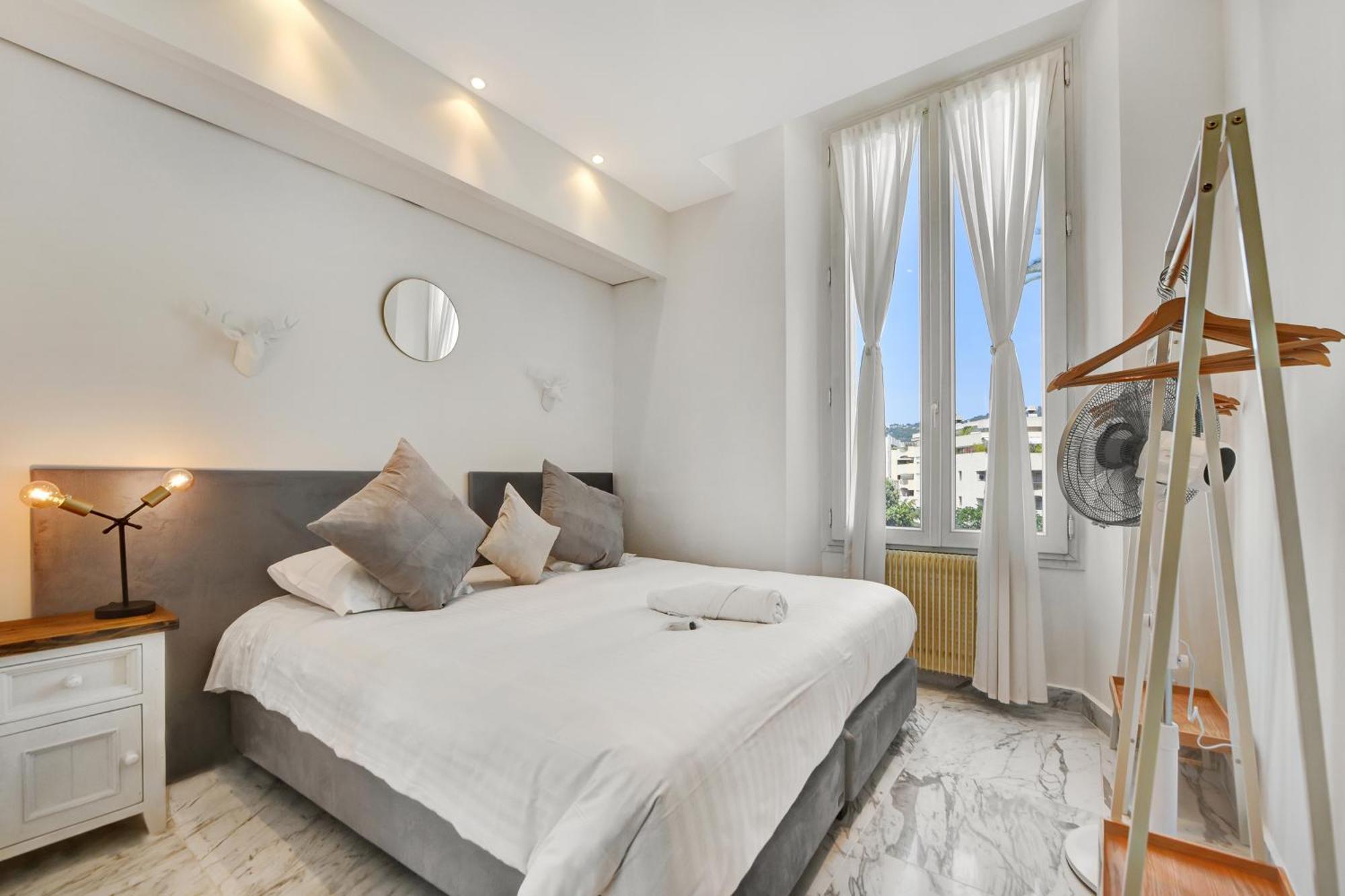 Le Borniol, Splendid 3 Bedrooms Appt, Center Cannes