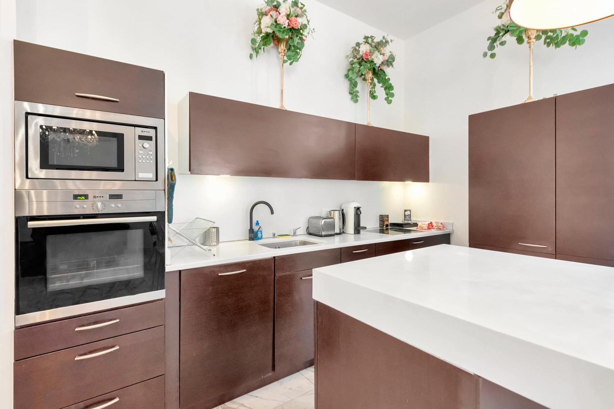 Apartment Le Borniol, Splendid 3 Bedrooms Appt, Center Cannes