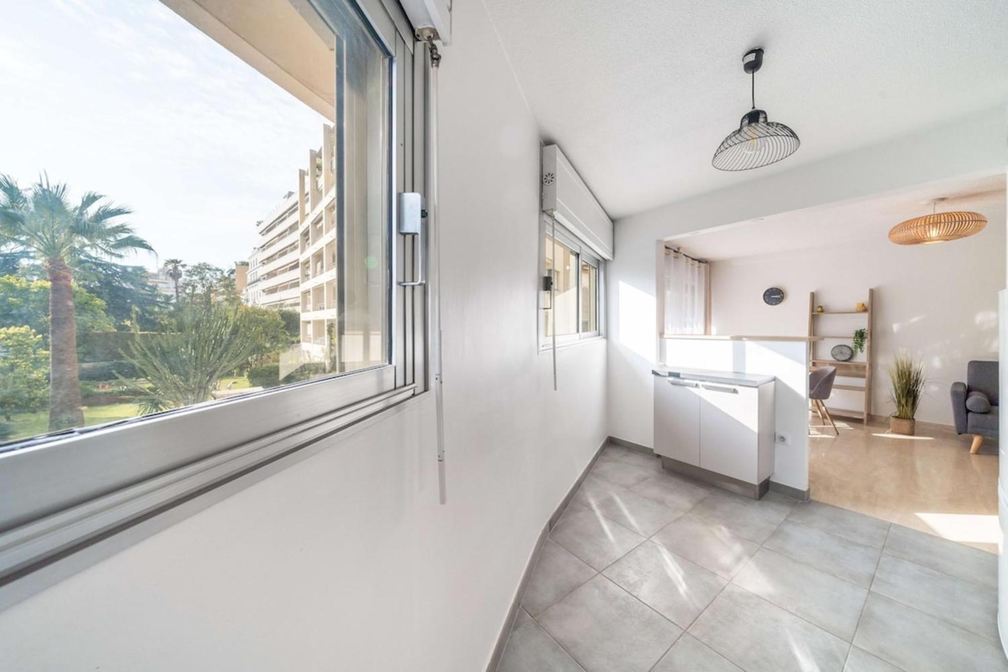 Apartment One Bedroom In The Heart Of *
