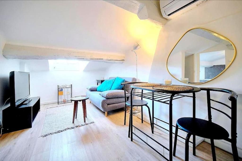 Apartment Palais Des Festivals Et Rue D'antibes Charme Mansardes *