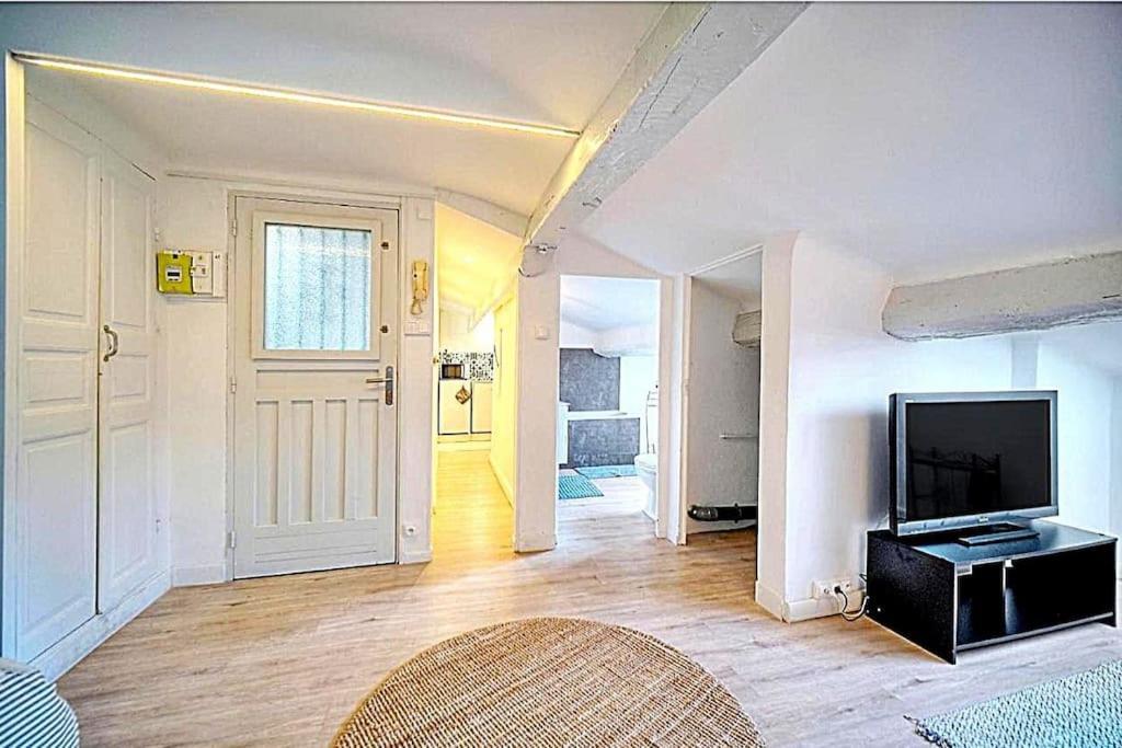 Palais Des Festivals Et Rue D'antibes Charme Mansardes Apartment *