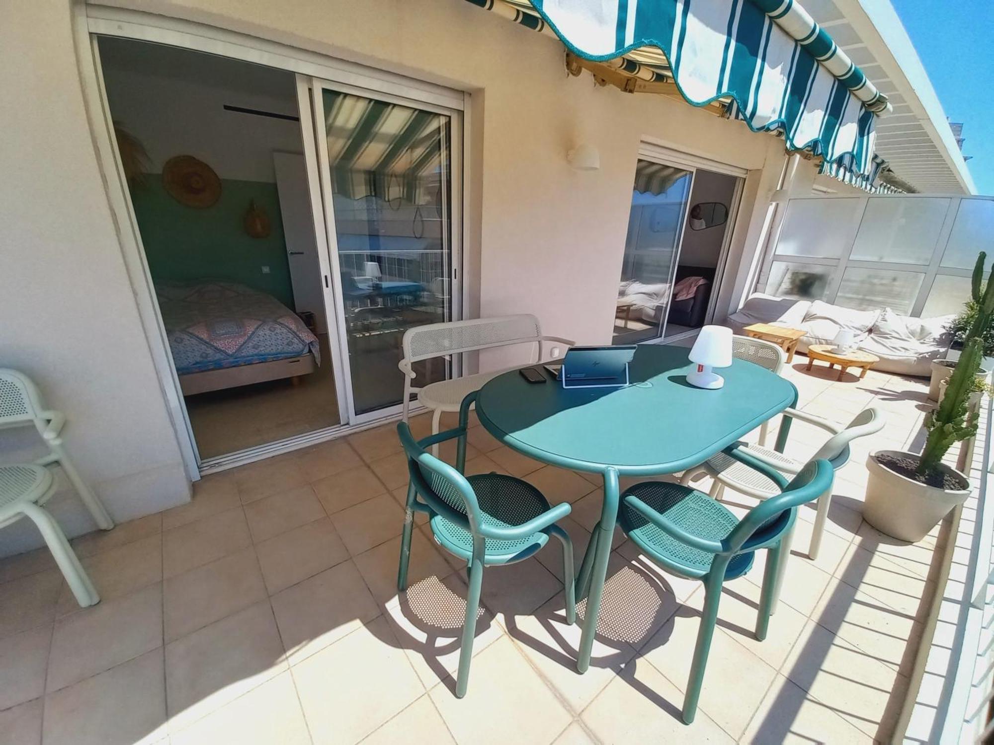 Apartment Vue A Couper Le Souffle - Nouveau Entierement Renove