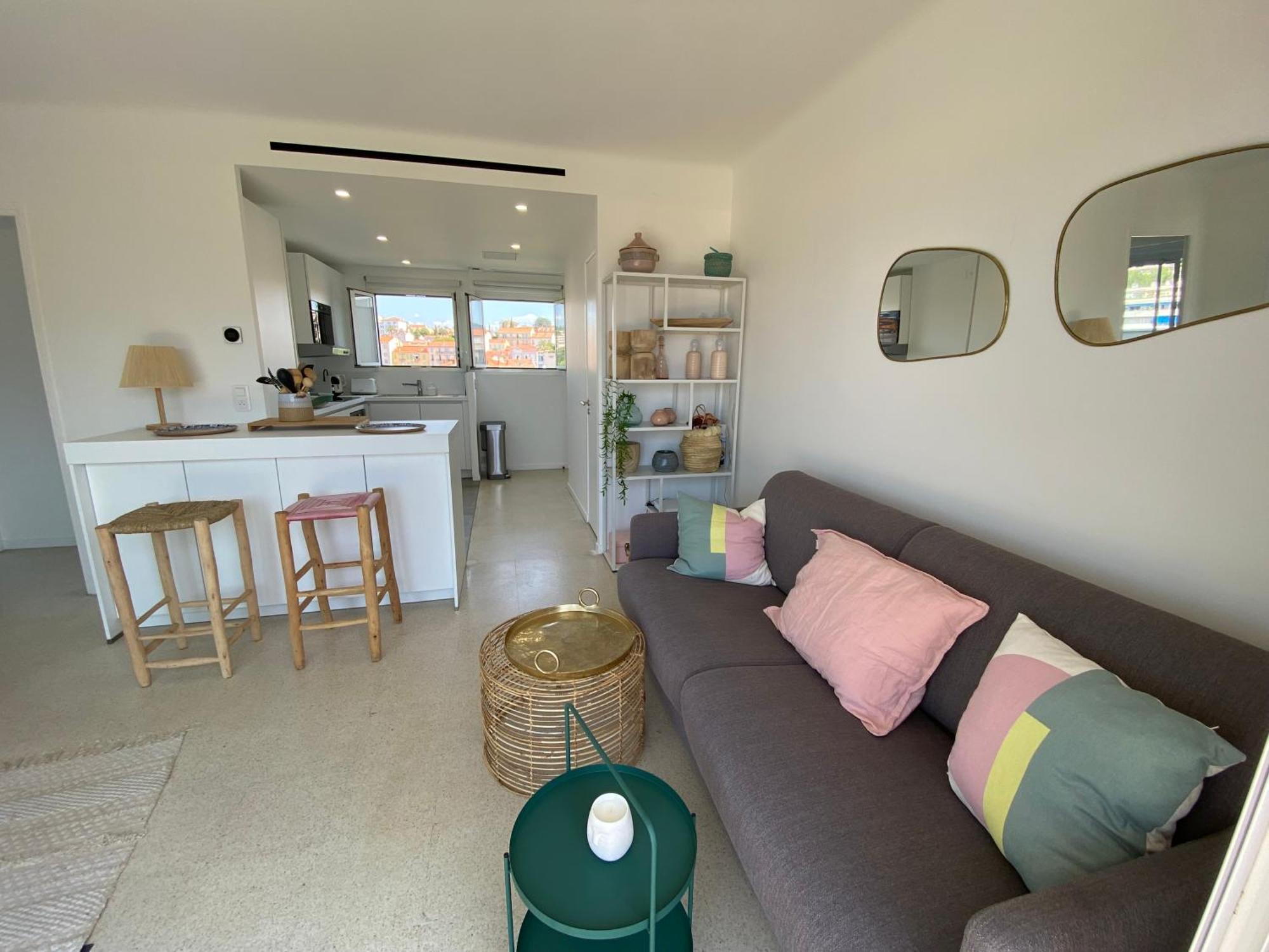 Vue A Couper Le Souffle - Nouveau Entierement Renove Apartment *
