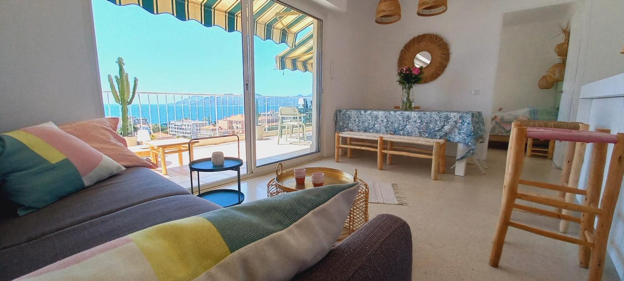Apartment Vue A Couper Le Souffle - Nouveau Entierement Renove *
