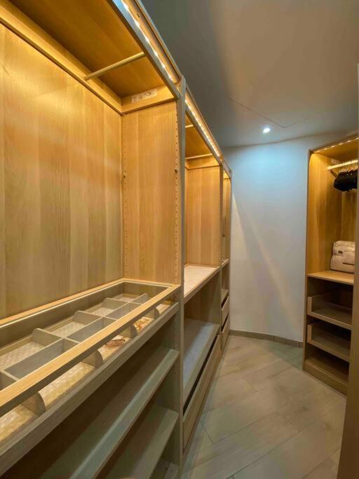 Brand New Flat By The Beach, In Old Town Cannes