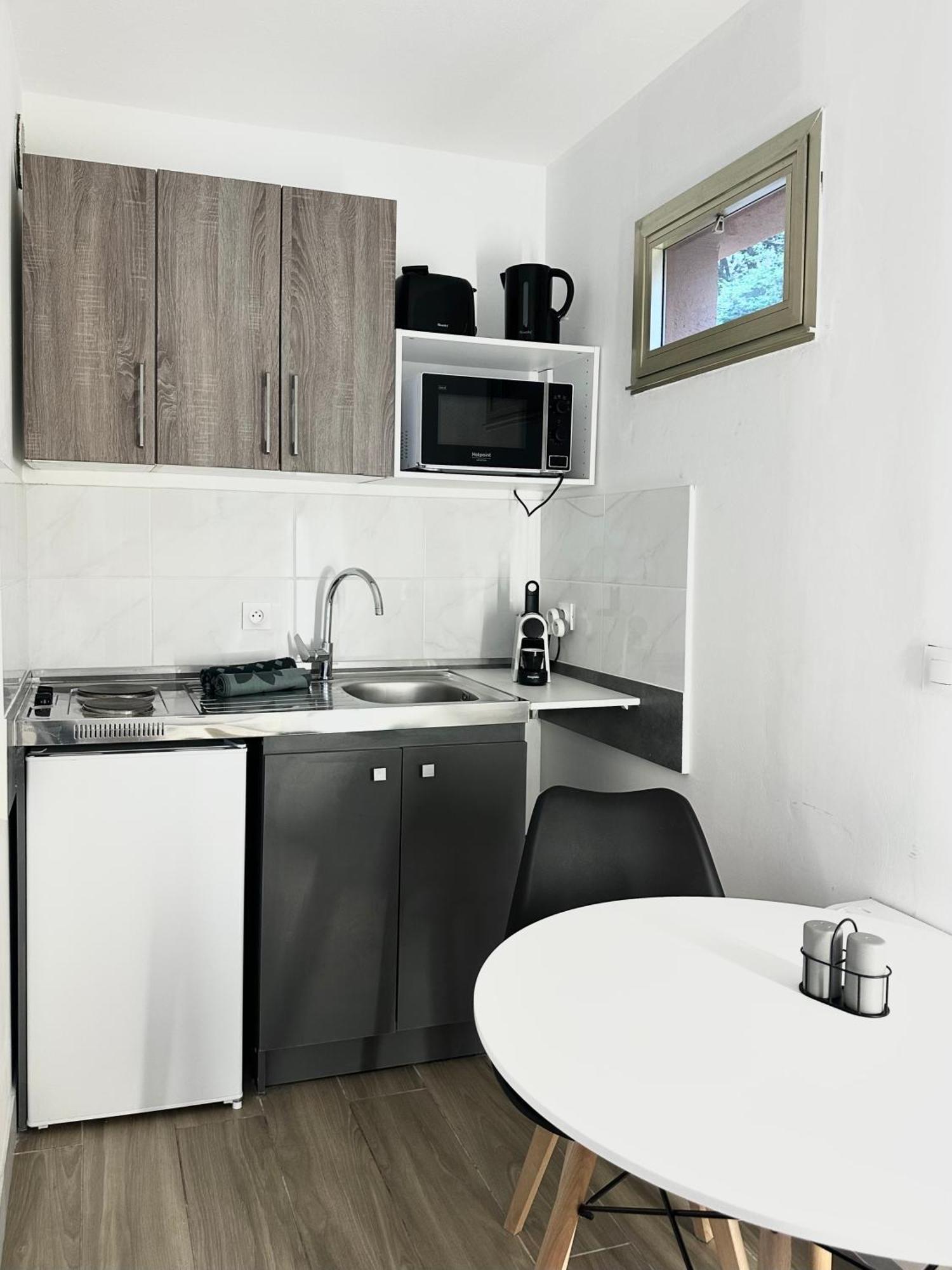 Evasion : Baignoire Spa, Ac, Wifi, Netflix Apartment *