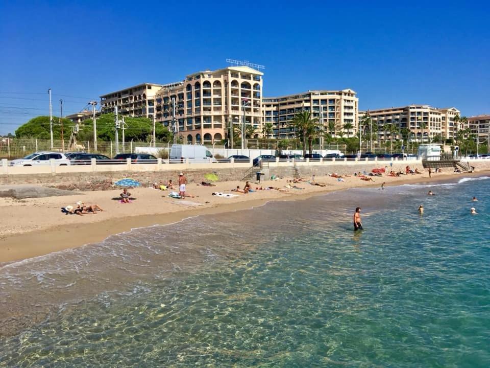 A&h Homes - - Near Train Station Apartamento *