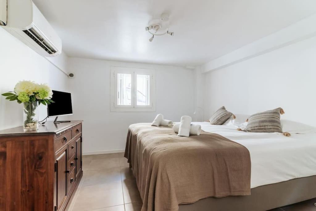 Beau Rez De Jardin- Suquet - Clim- Calme - Lumineux- 15 Minutes Palais Des Festival Apartment Cannes