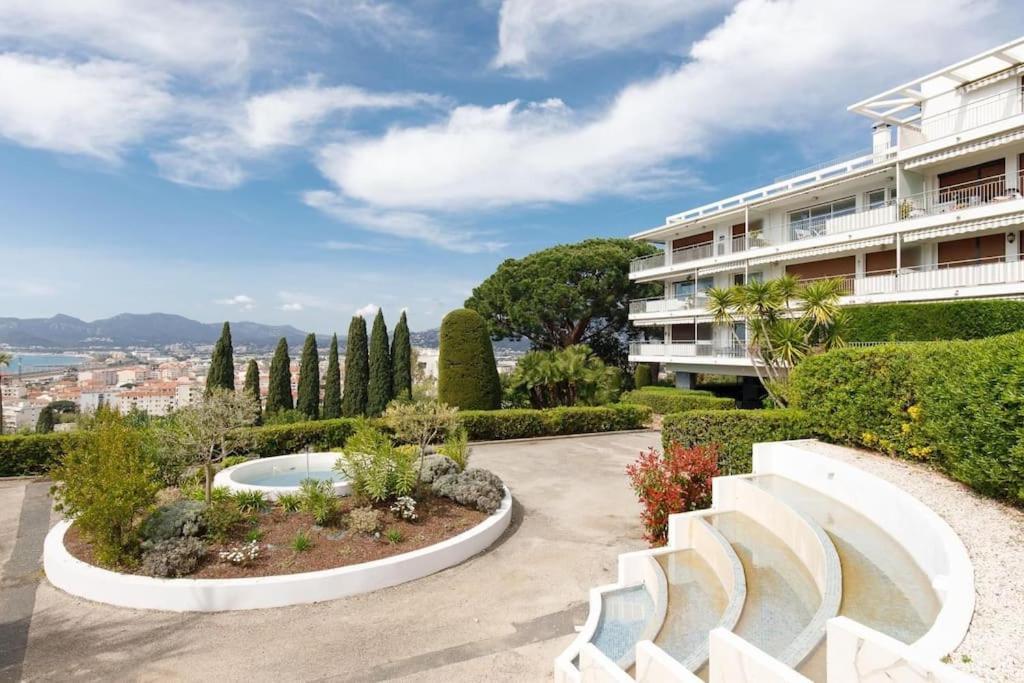 Calme Et Elegant Avec Vue * Cannes
