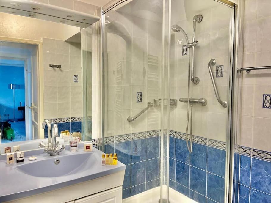 L'eburneen Yourhosthelper Appartement *