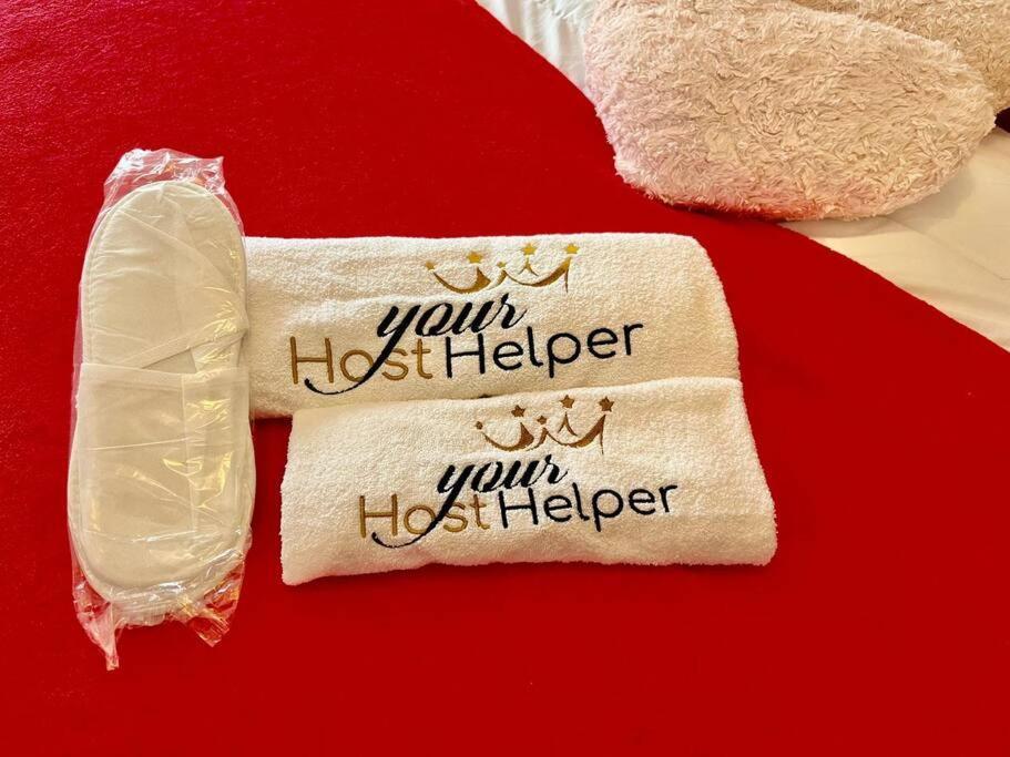 L'eburneen Yourhosthelper *