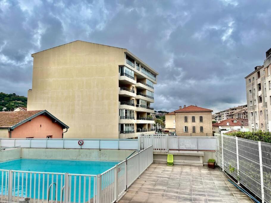 L'eburneen Yourhosthelper Appartement *