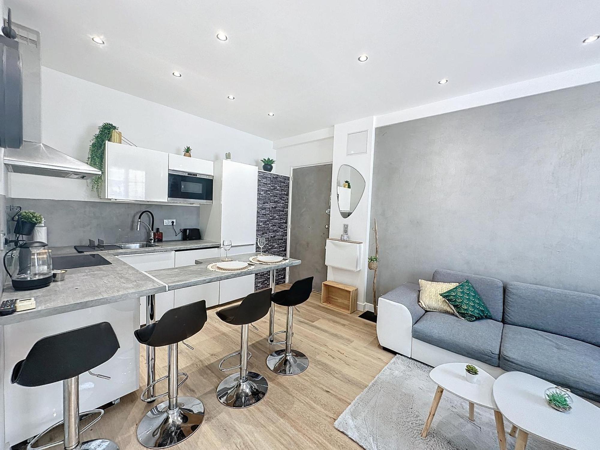 2 Bedroom Centre-ville * Cannes