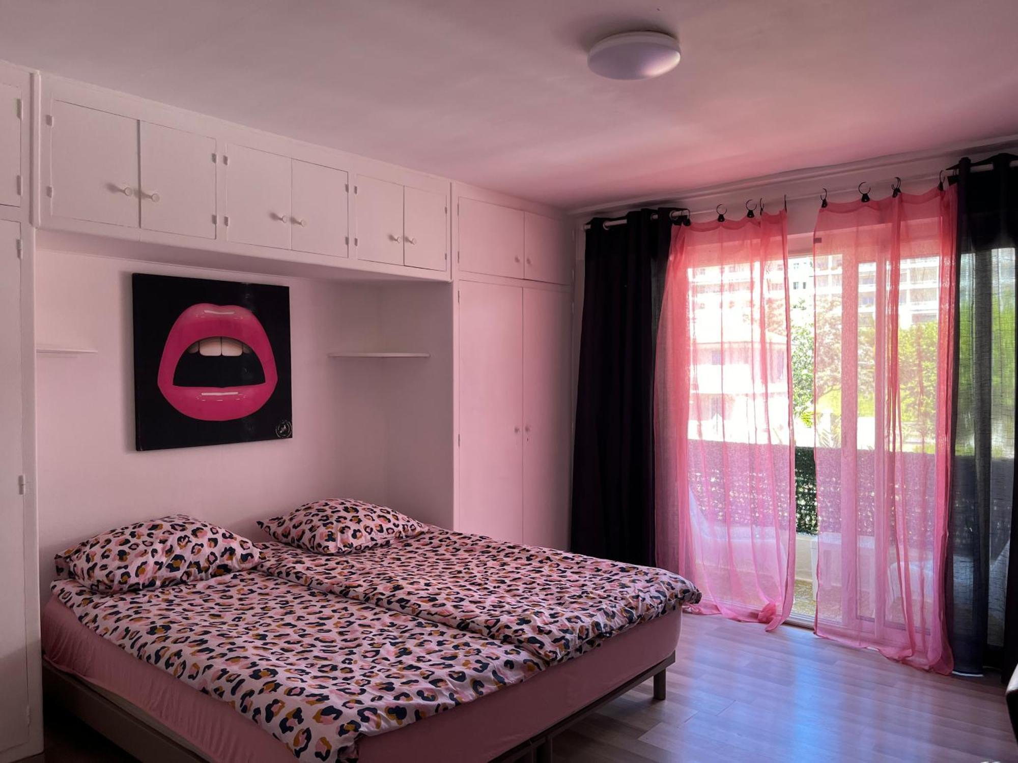 Studio Modern Apartment Cannes