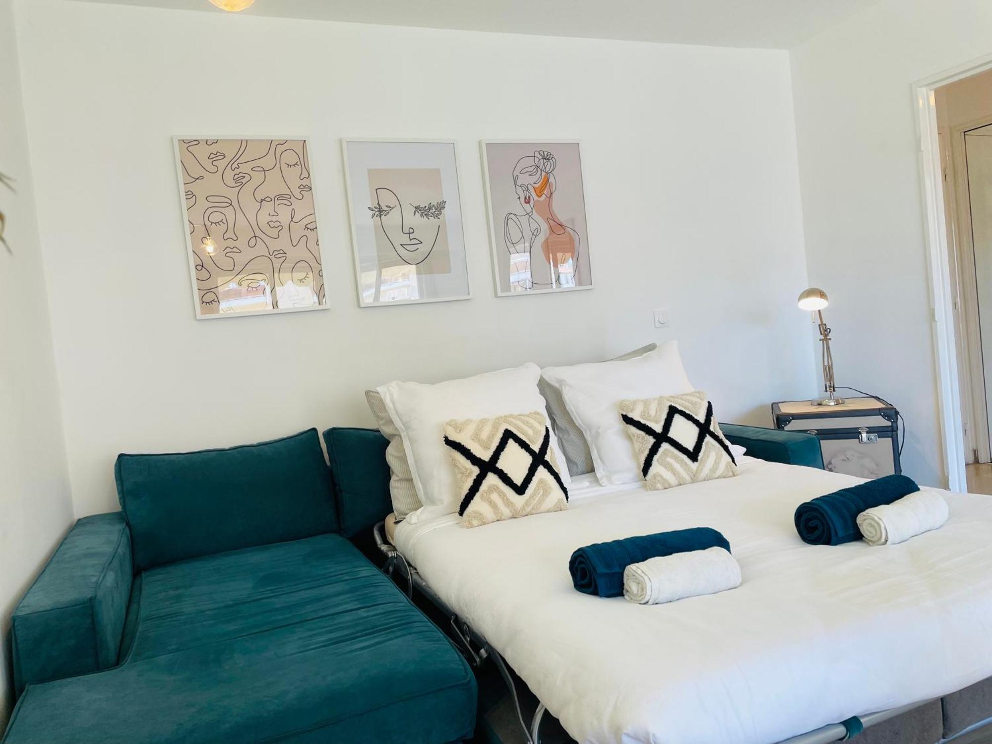 Apartment Le Week Riviera: Spacious 3-star In With Terrace And Garage