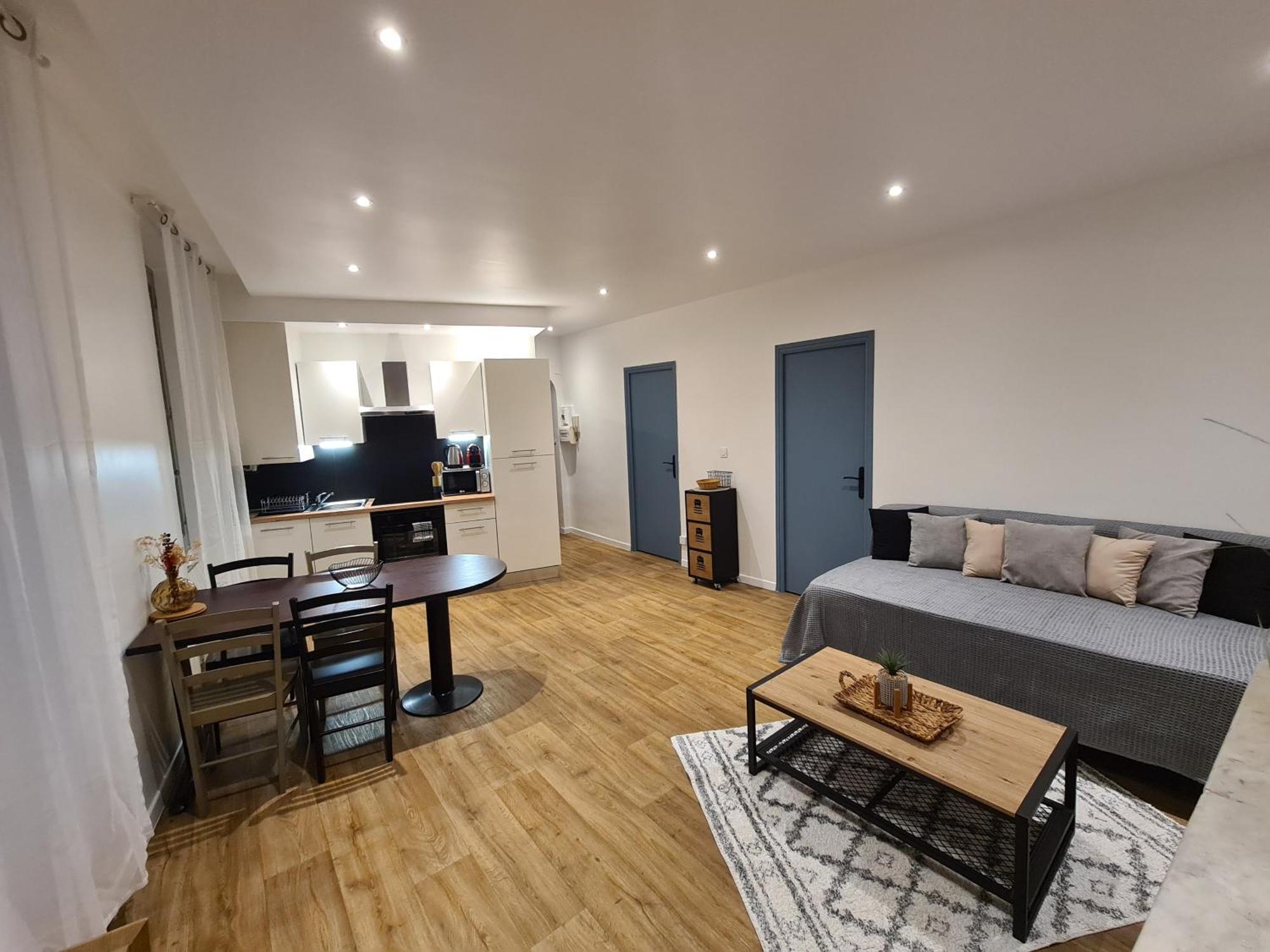 Logement 2 Centre - 2 Bedroom Apartement Center Plage Et Mer