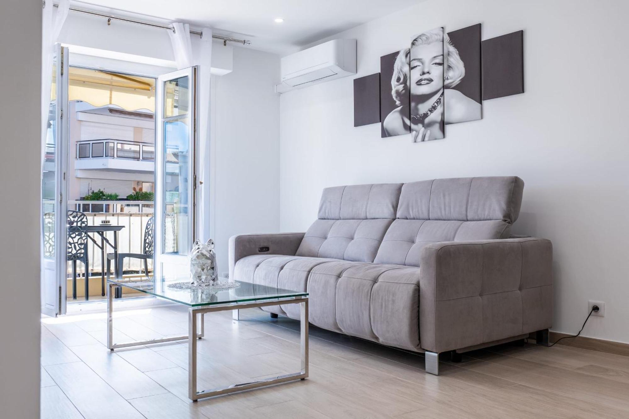 Apartment 2 Bedrooms With Terrace 100 Metres From The Sea Cannes