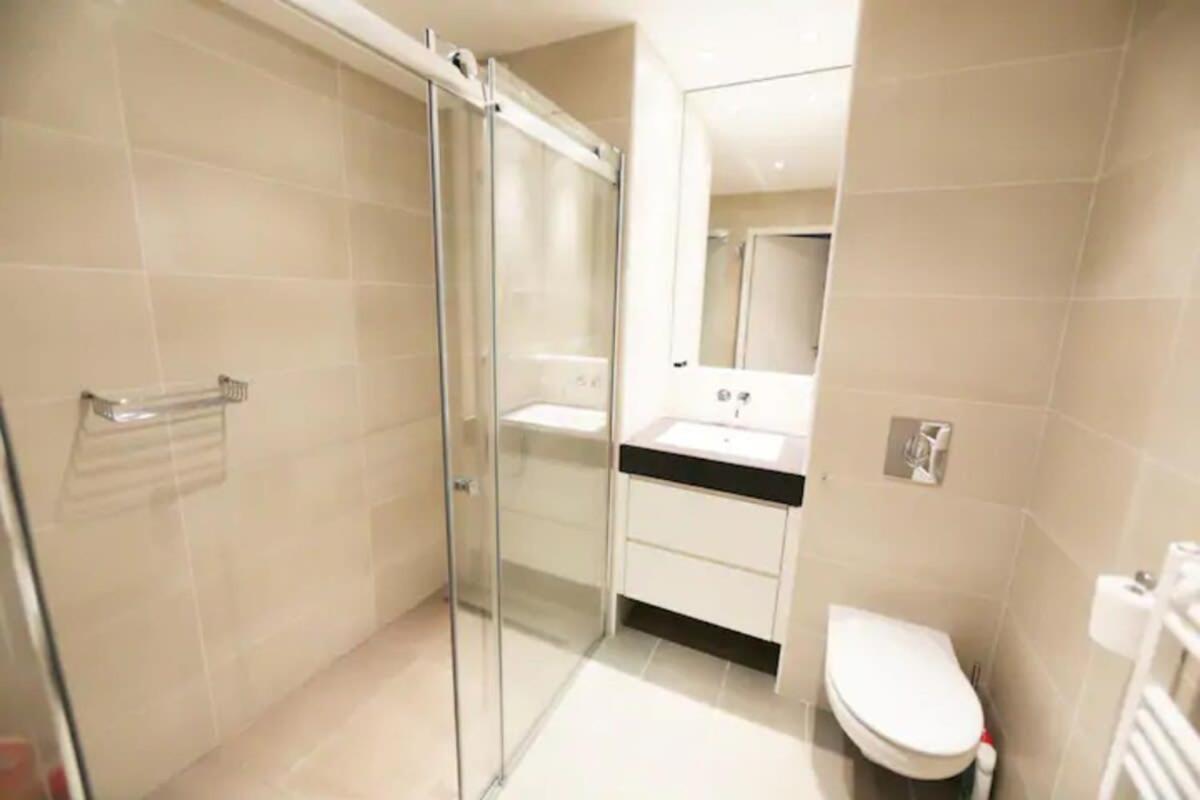 Appartement B002 - Superbe Avec Vue Et Piscine *