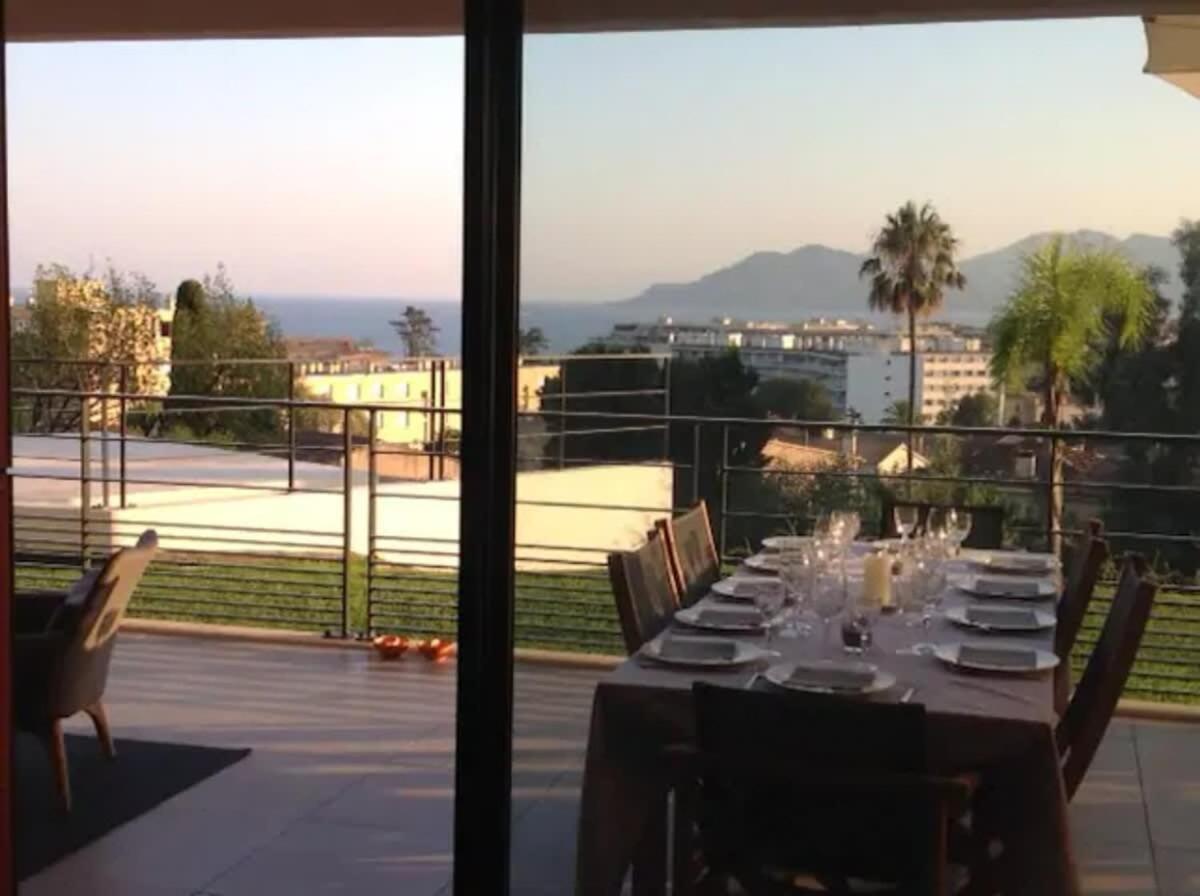 Appartement B002 - Superbe Avec Vue Et Piscine *