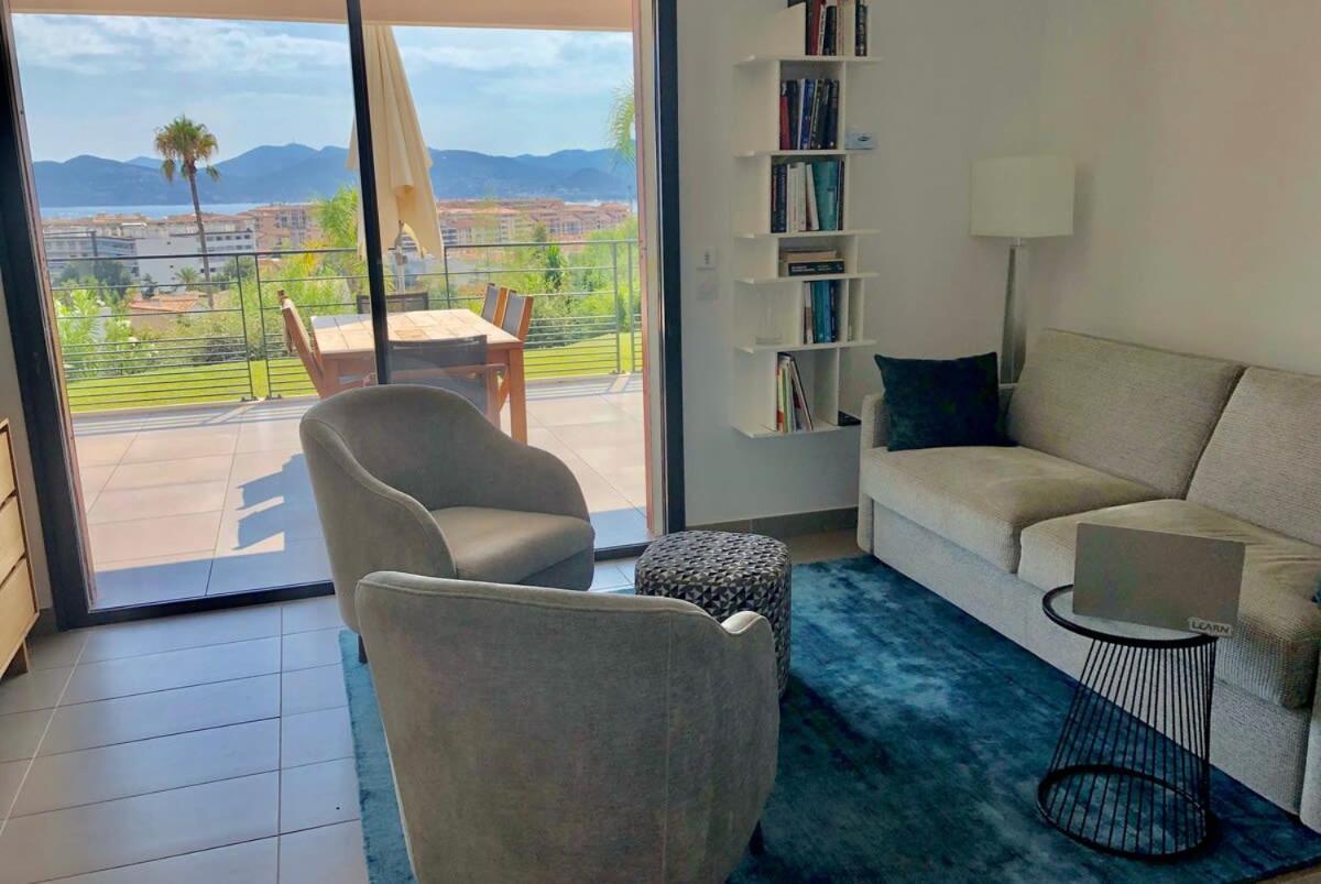 B002 - Superbe Avec Vue Et Piscine Appartement