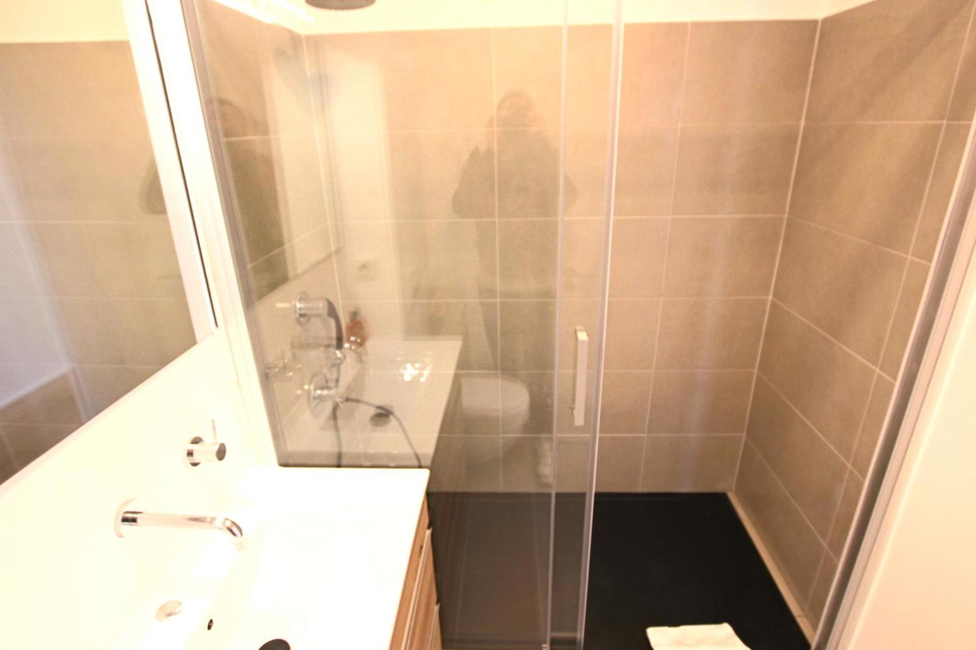 70 M2 Face A La Mer, Dernier Etage, Au Bord Des Plages *