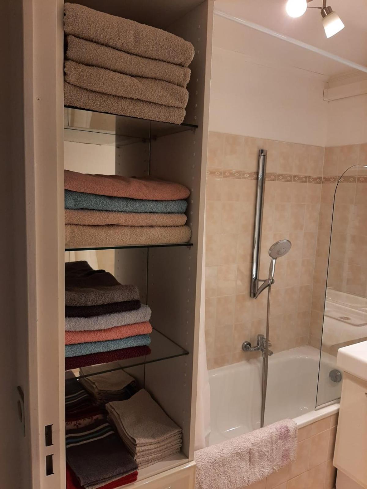 Apartment 3p, Cannes, Domaine Securise, Piscine, Tennis, Golf, 3 Etoiles *