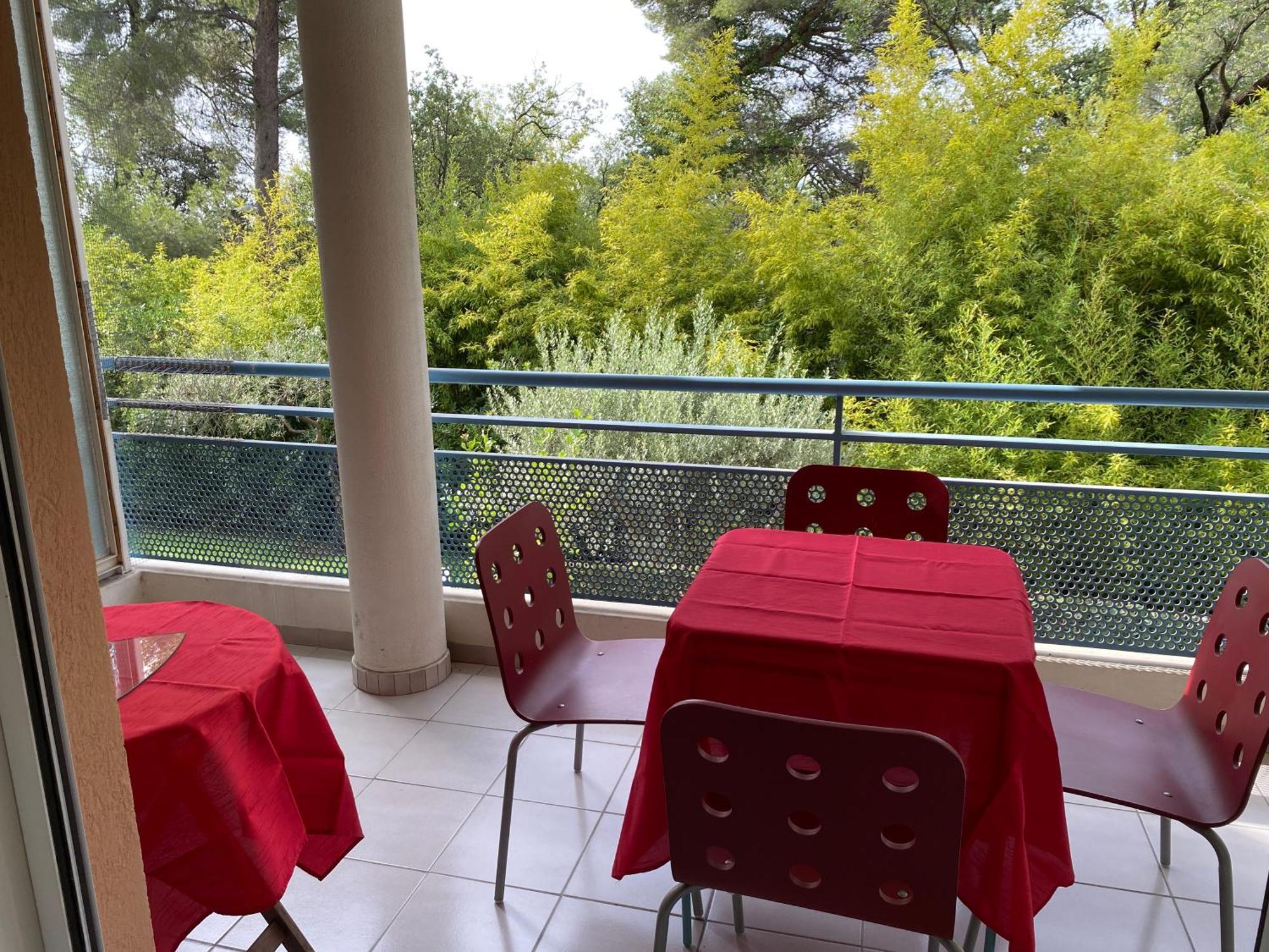 Apartment 3p, Cannes, Domaine Securise, Piscine, Tennis, Golf, 3 Etoiles Cannes