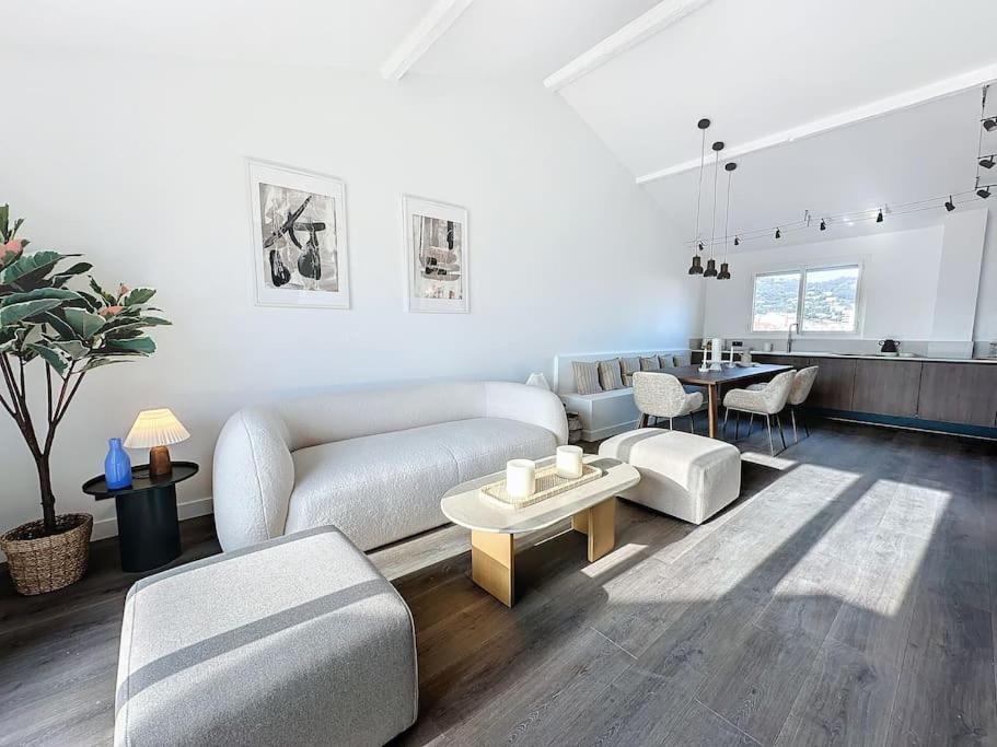 79m2 Penthouse, Palais Et Plages A 400m & 5mn *