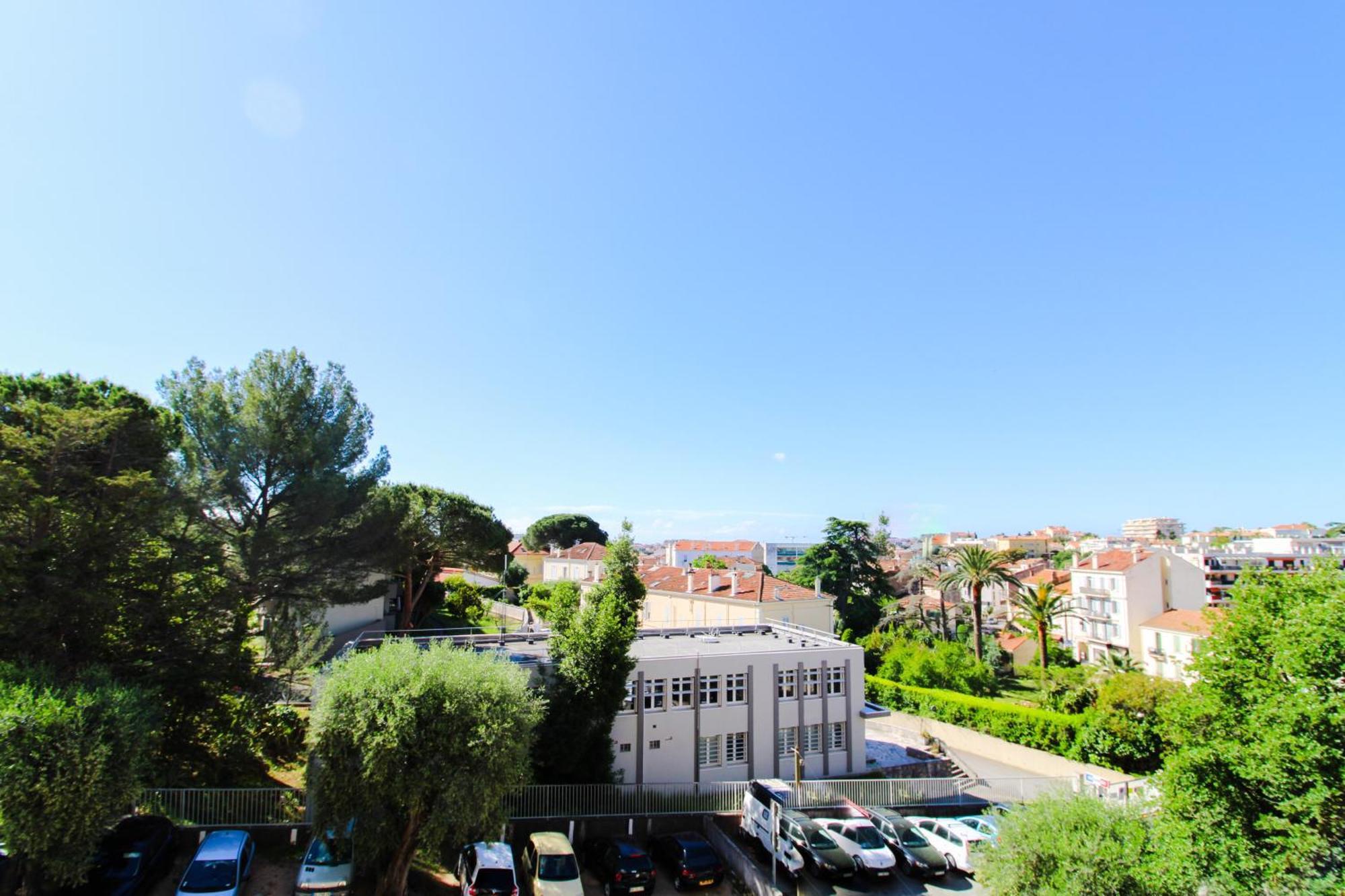 Le Republique By Apirent #balcon #climatisation #parking *