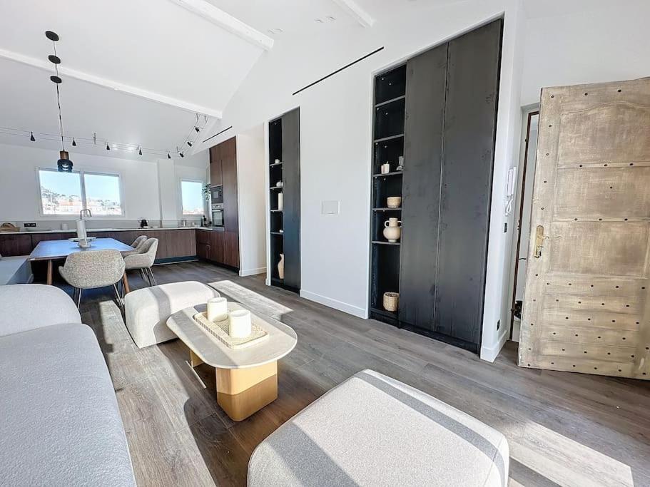 Apartment 79m2 Penthouse, Palais Et Plages A 400m & 5mn