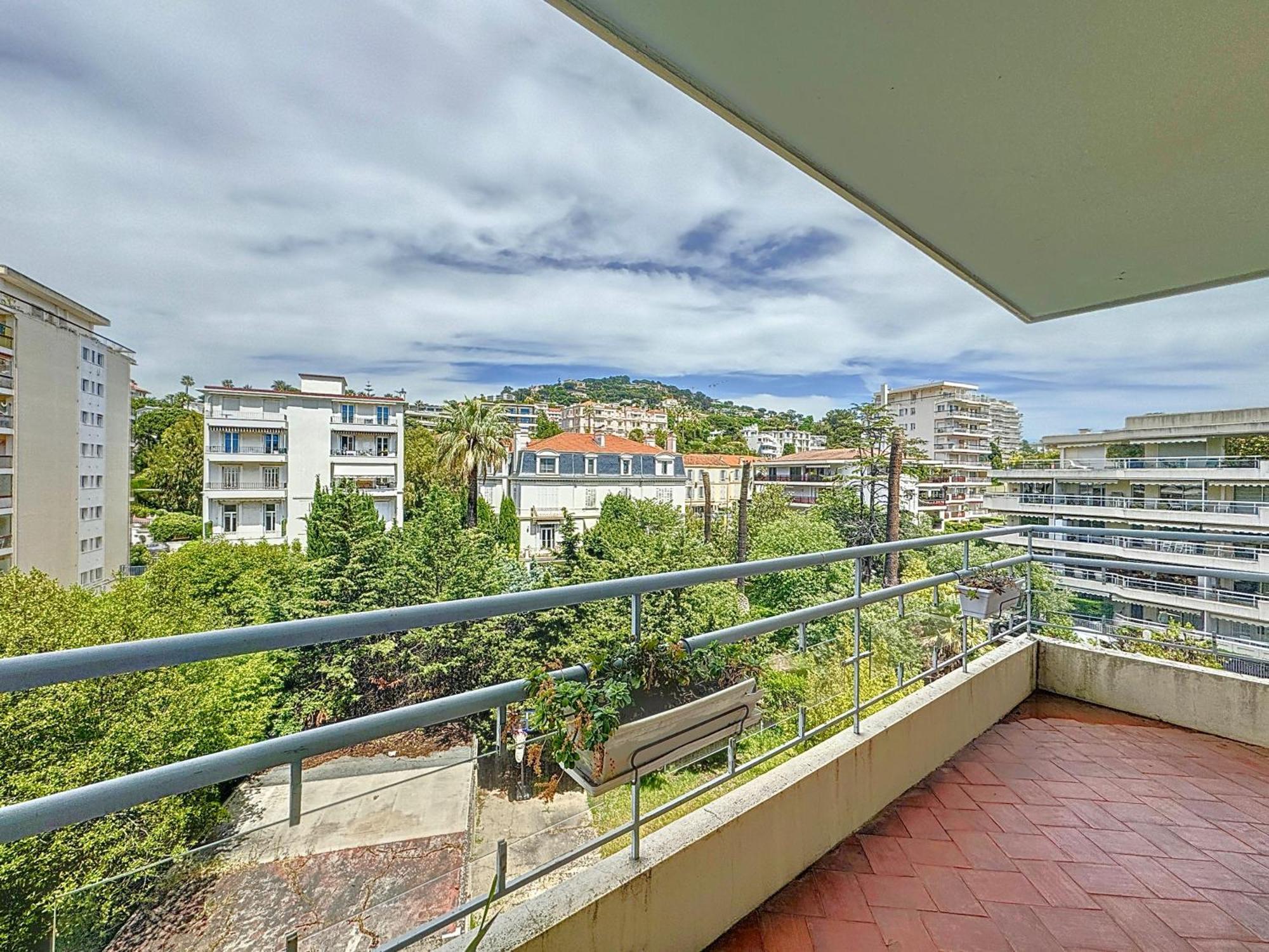3p Terrasse Proche Croisette * Cannes