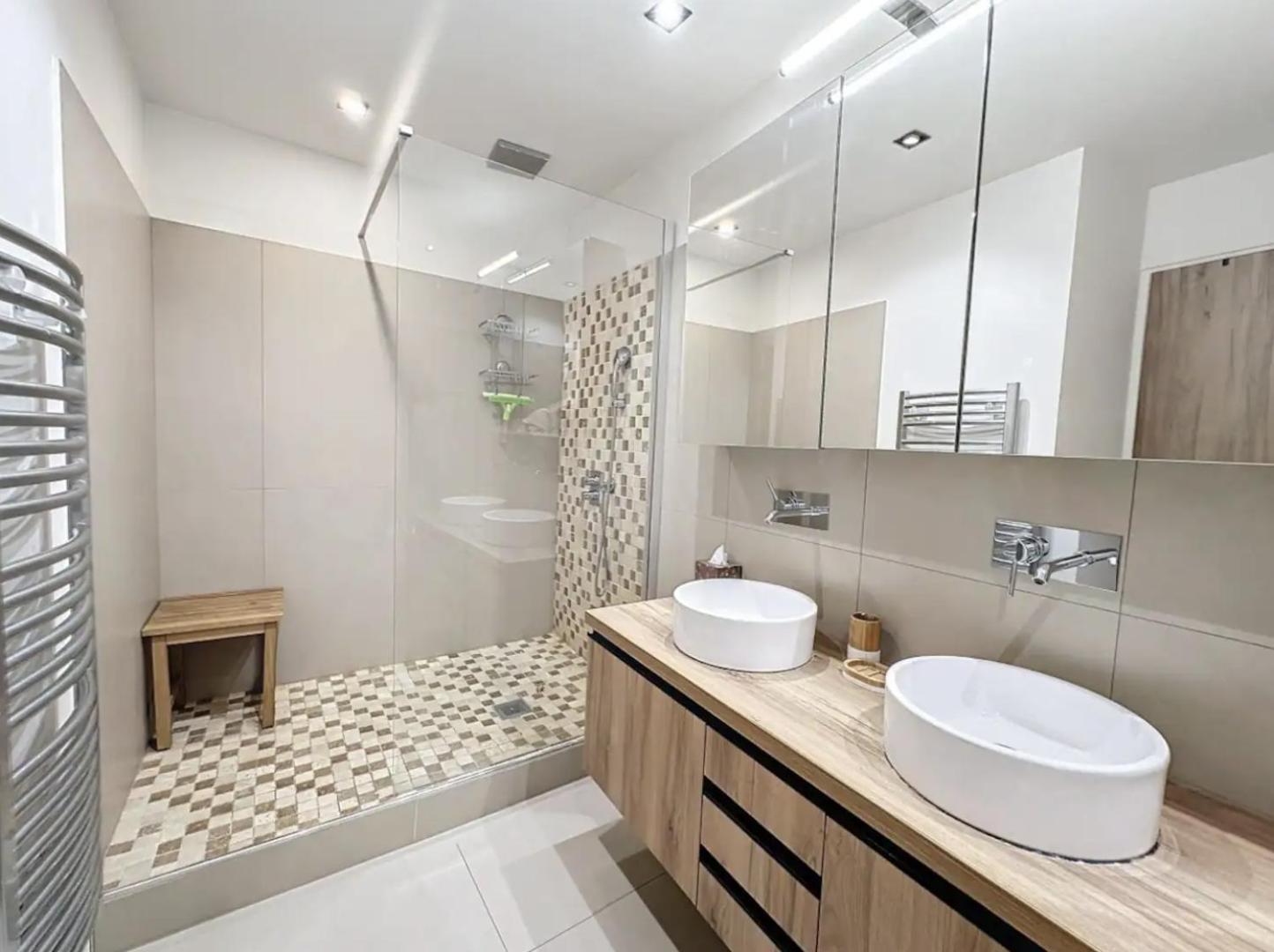Apartment Luxurious 3-bedroom With Stunning Sea View Cannes