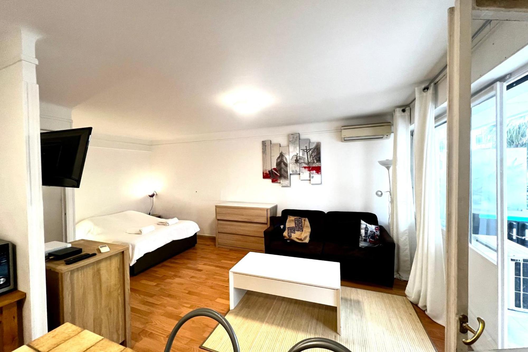 Studio Vidal In The City Center Of Cannes With Ac *