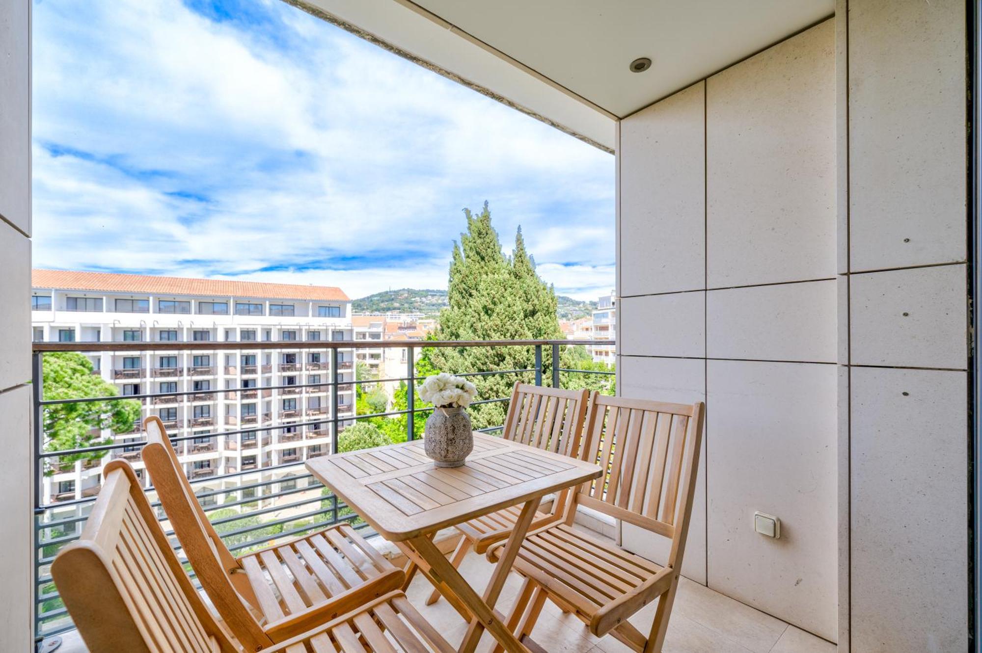 Apartment Carlton Riviera -