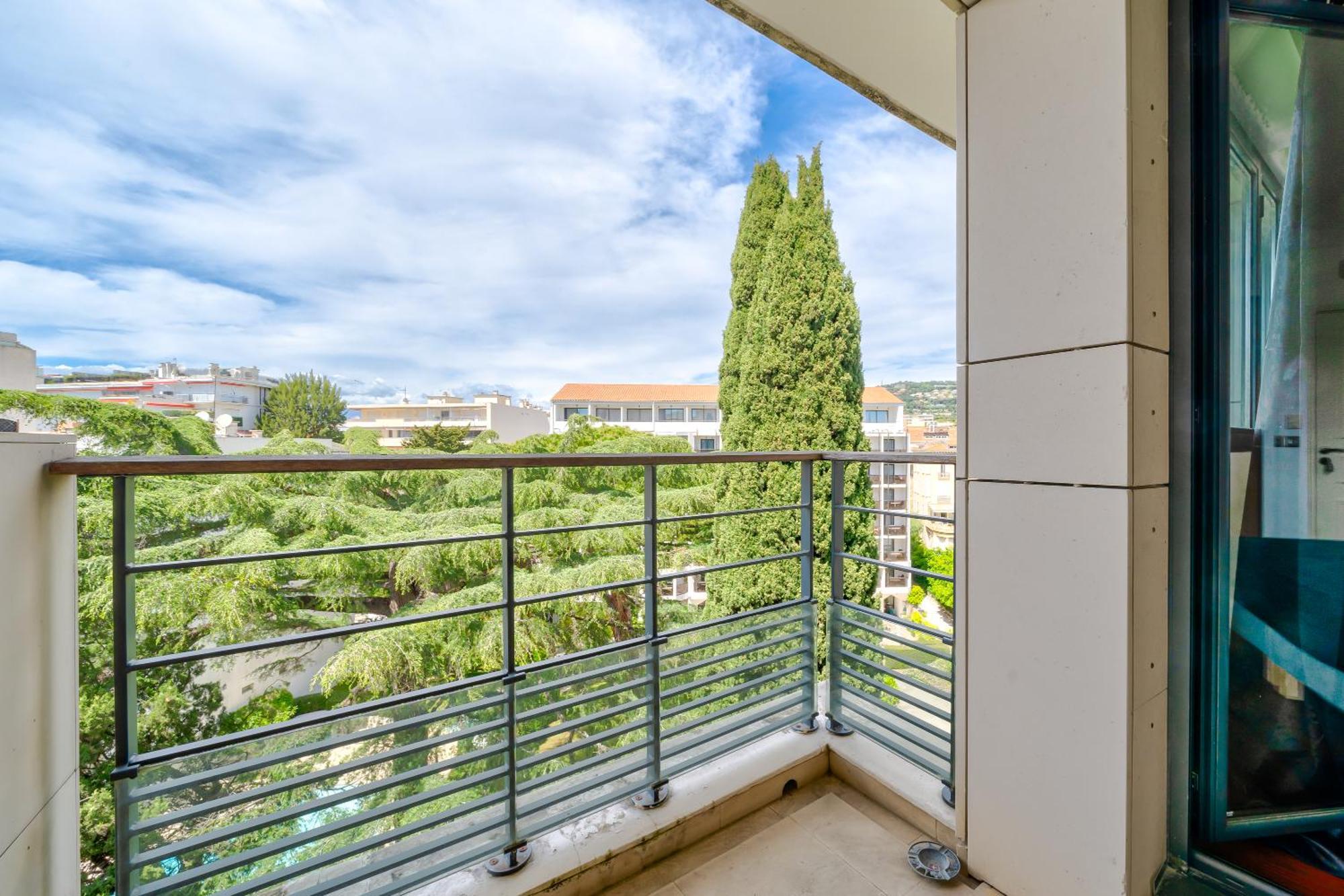 Apartment Carlton Riviera -