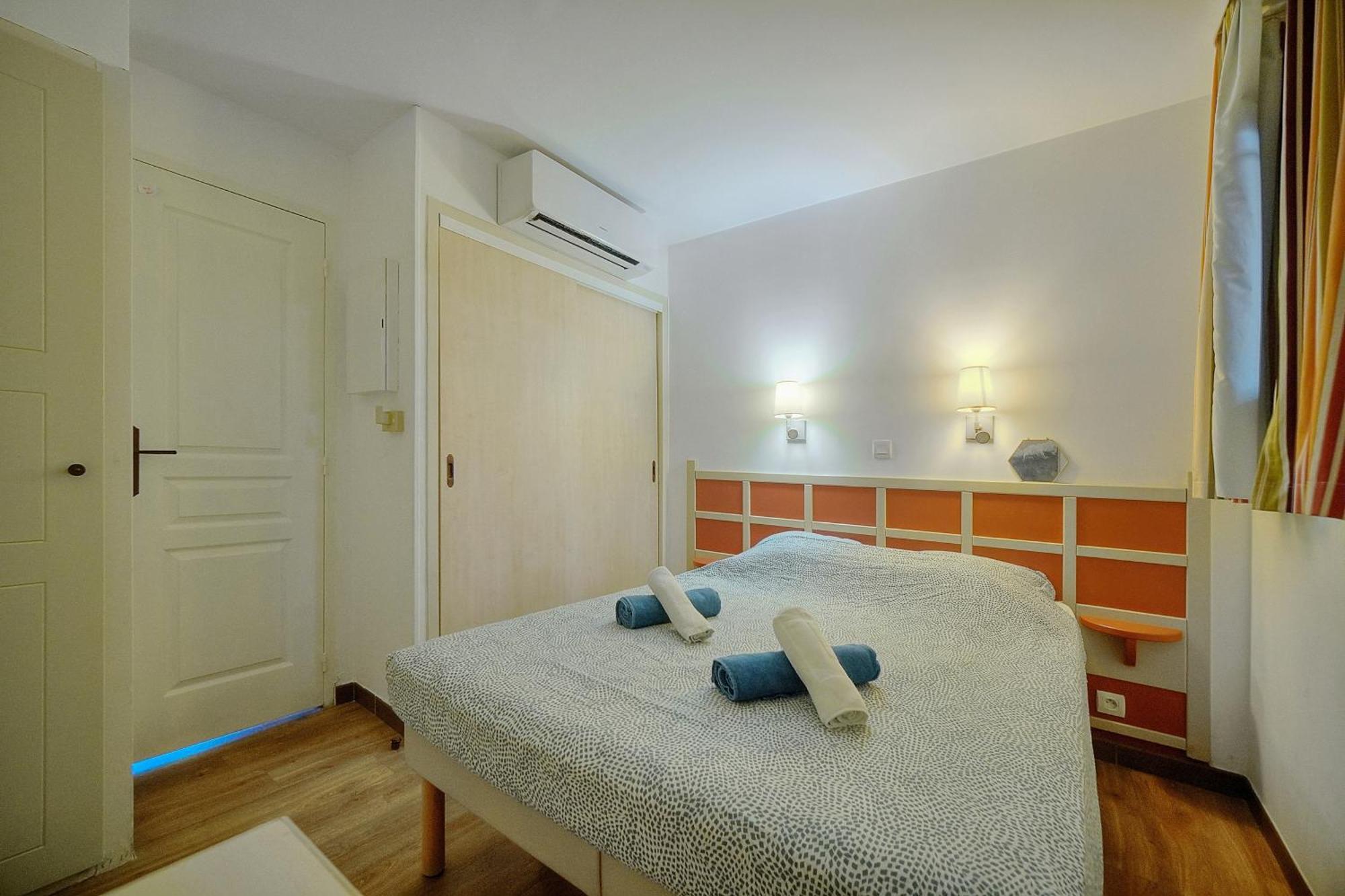 Moha - Piscine - Tennis - Parking - Vca Cannes