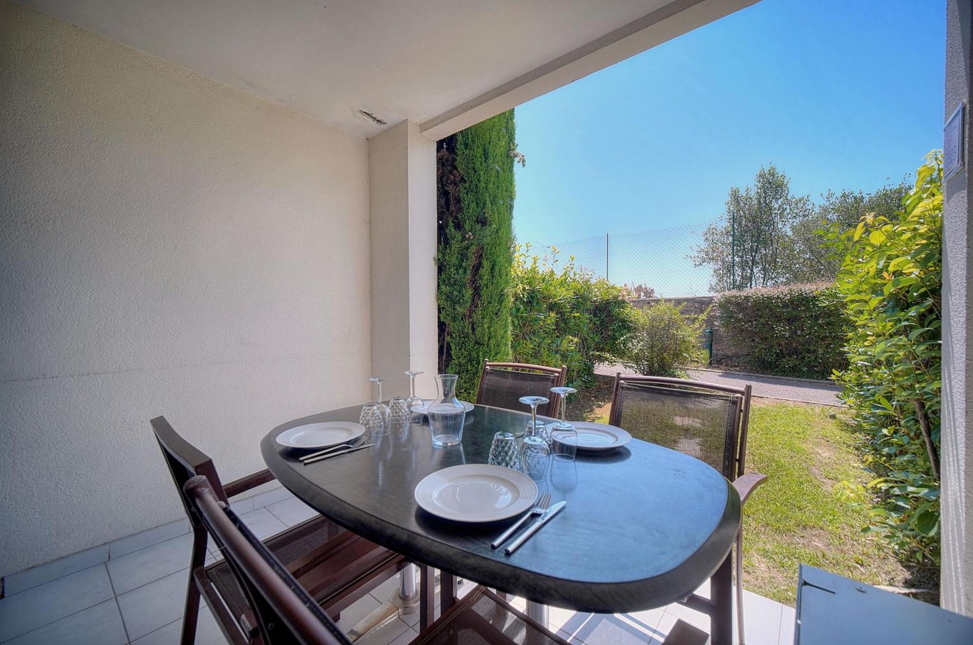 Moha - Piscine - Tennis - Parking - Vca Appartement *