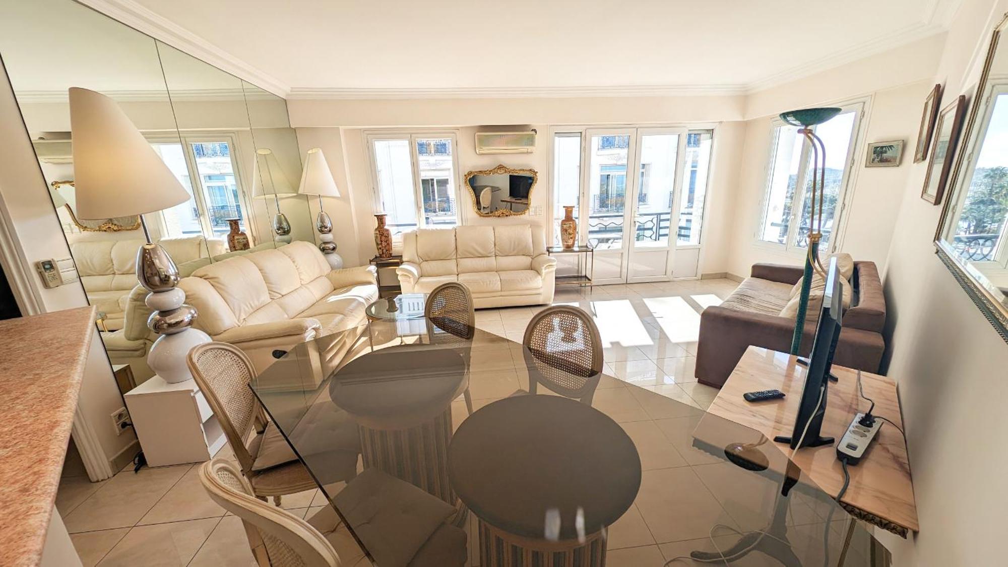 Ref Iles - Palmes D'or Apartment *