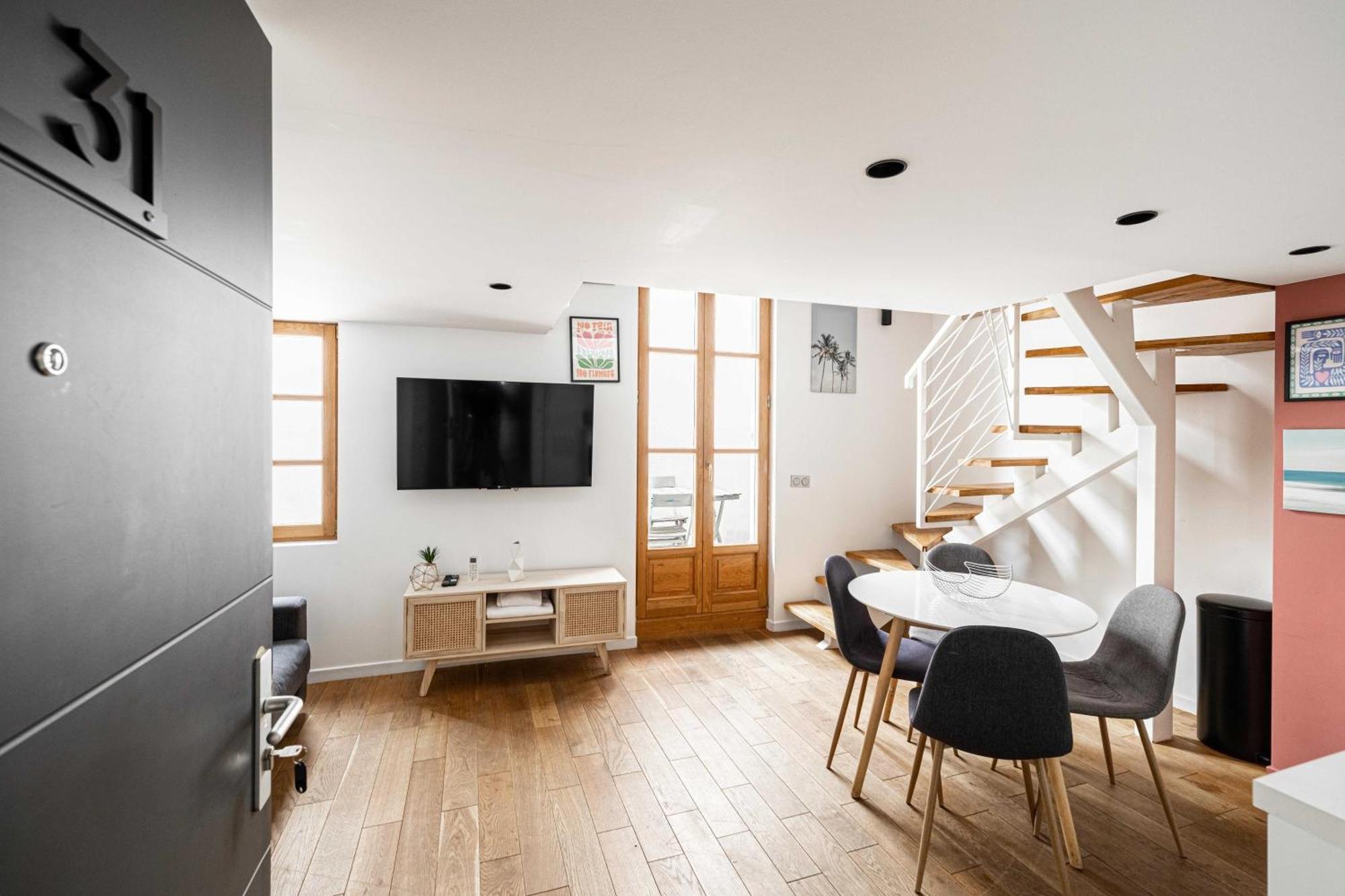 Magnificent Duplex - Rue Meynadier Center - 1br4p Apartment Cannes