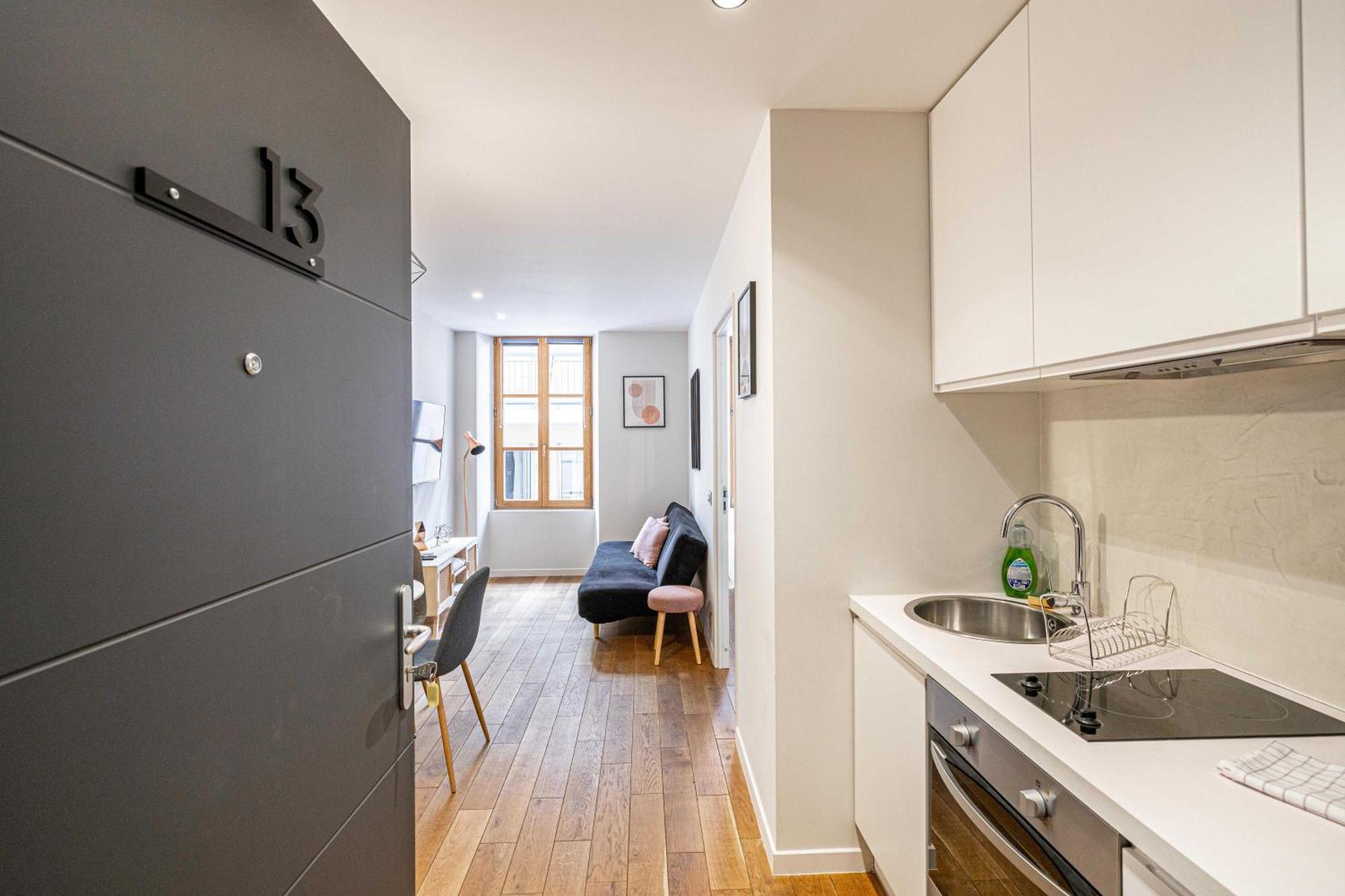 Magnificent Renovated 2 - 1br3p * Cannes
