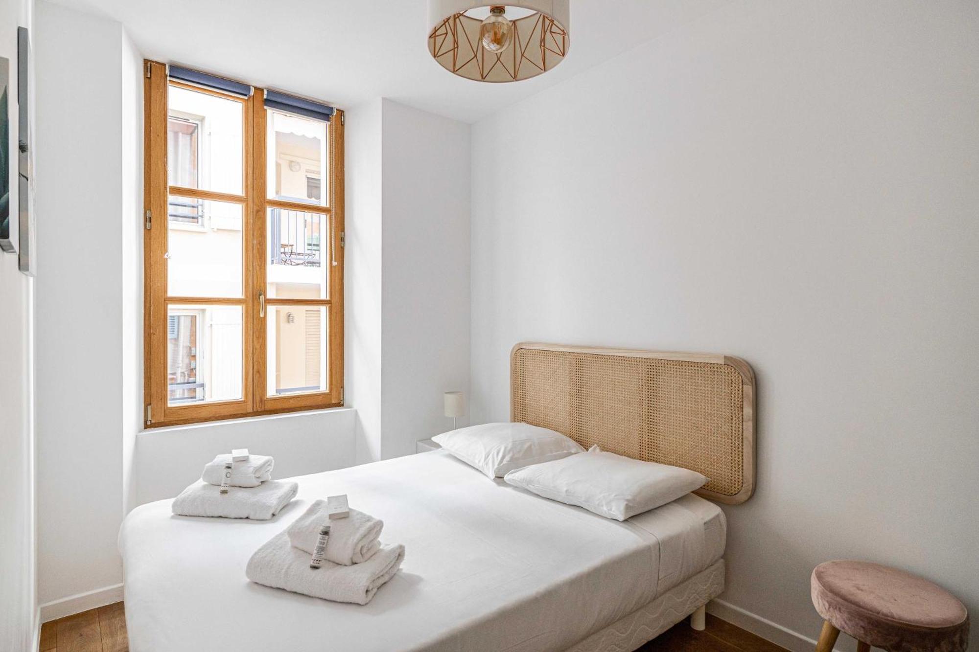 Magnificent Renovated 2 - 1br3p
