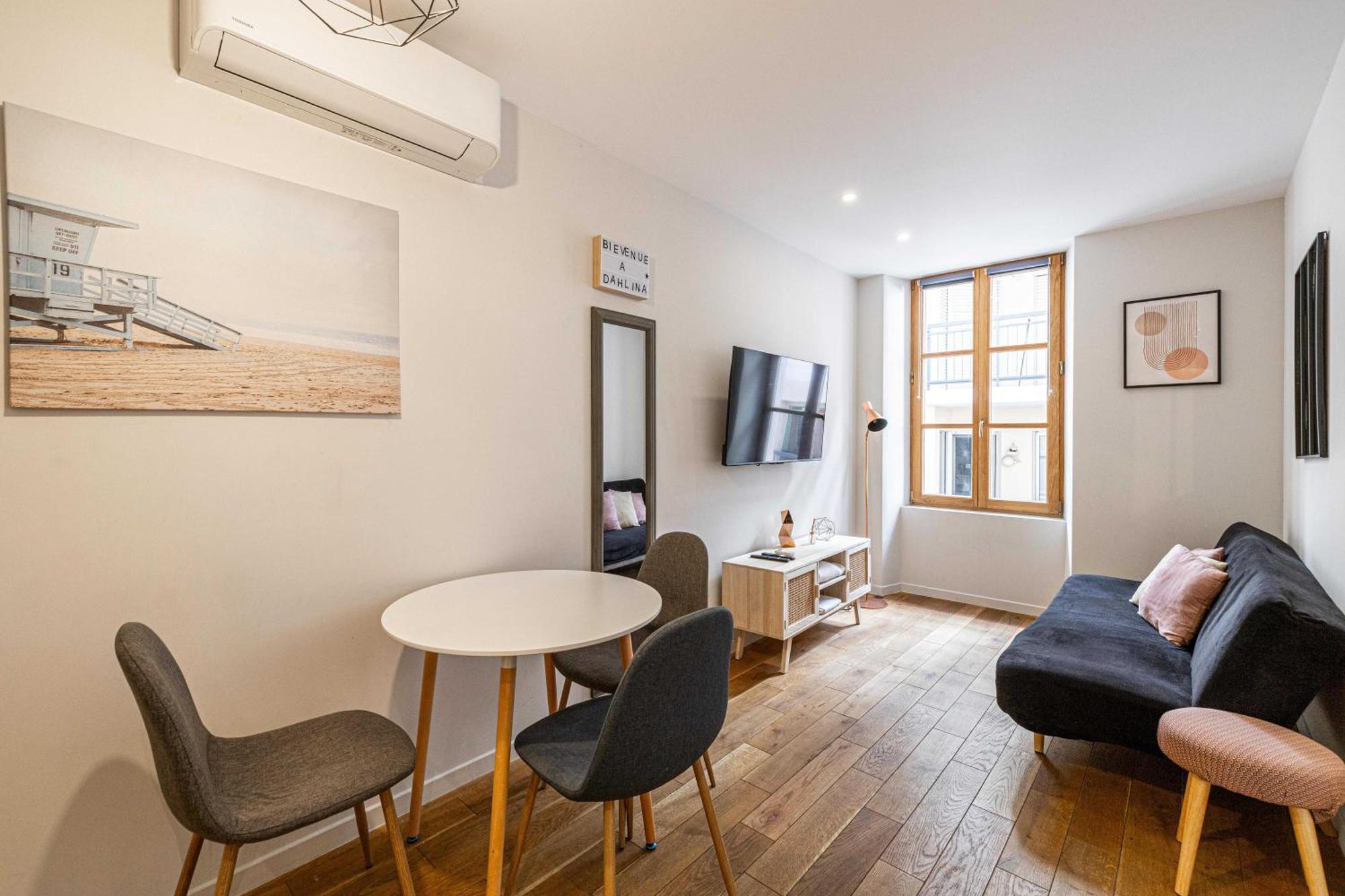 Magnificent Renovated 2 - 1br3p Apartment Cannes