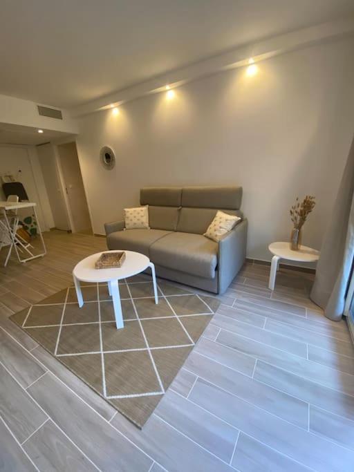 Neuf Pointe Croisette, 50 M De La * Cannes