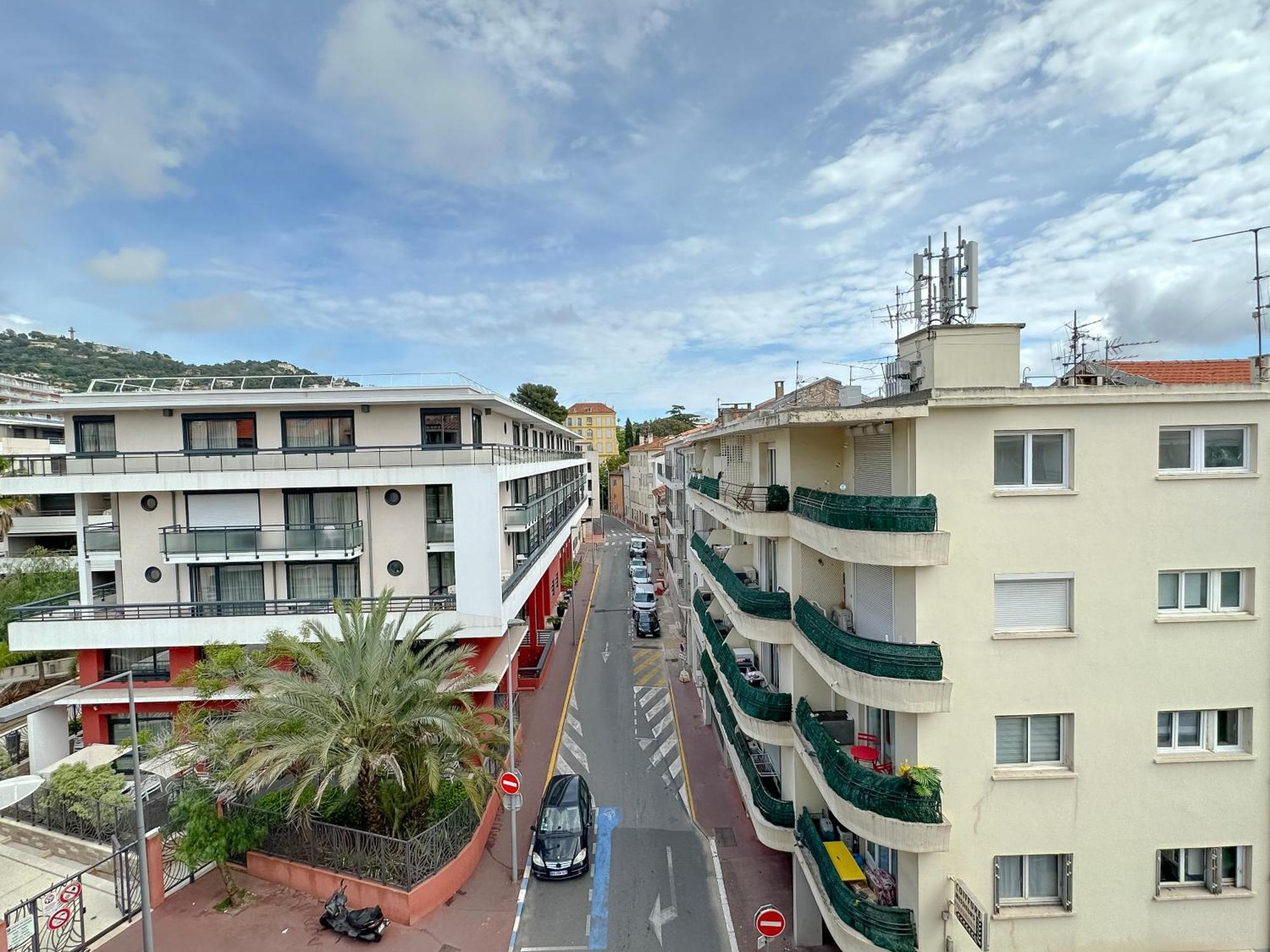 Charming In 10-min To Apartment